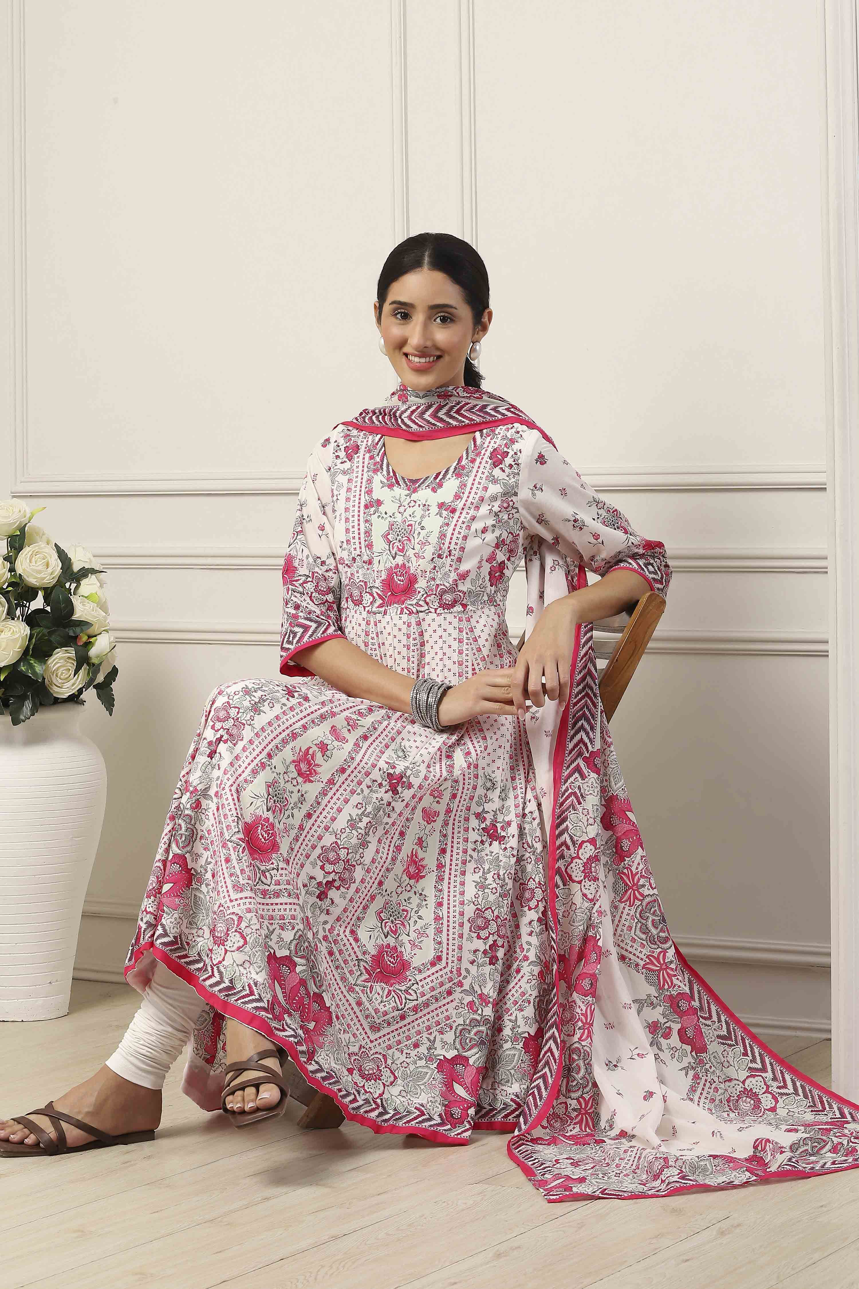 Pink Cotton Floral Printed Kalidar Suit Set image number 0