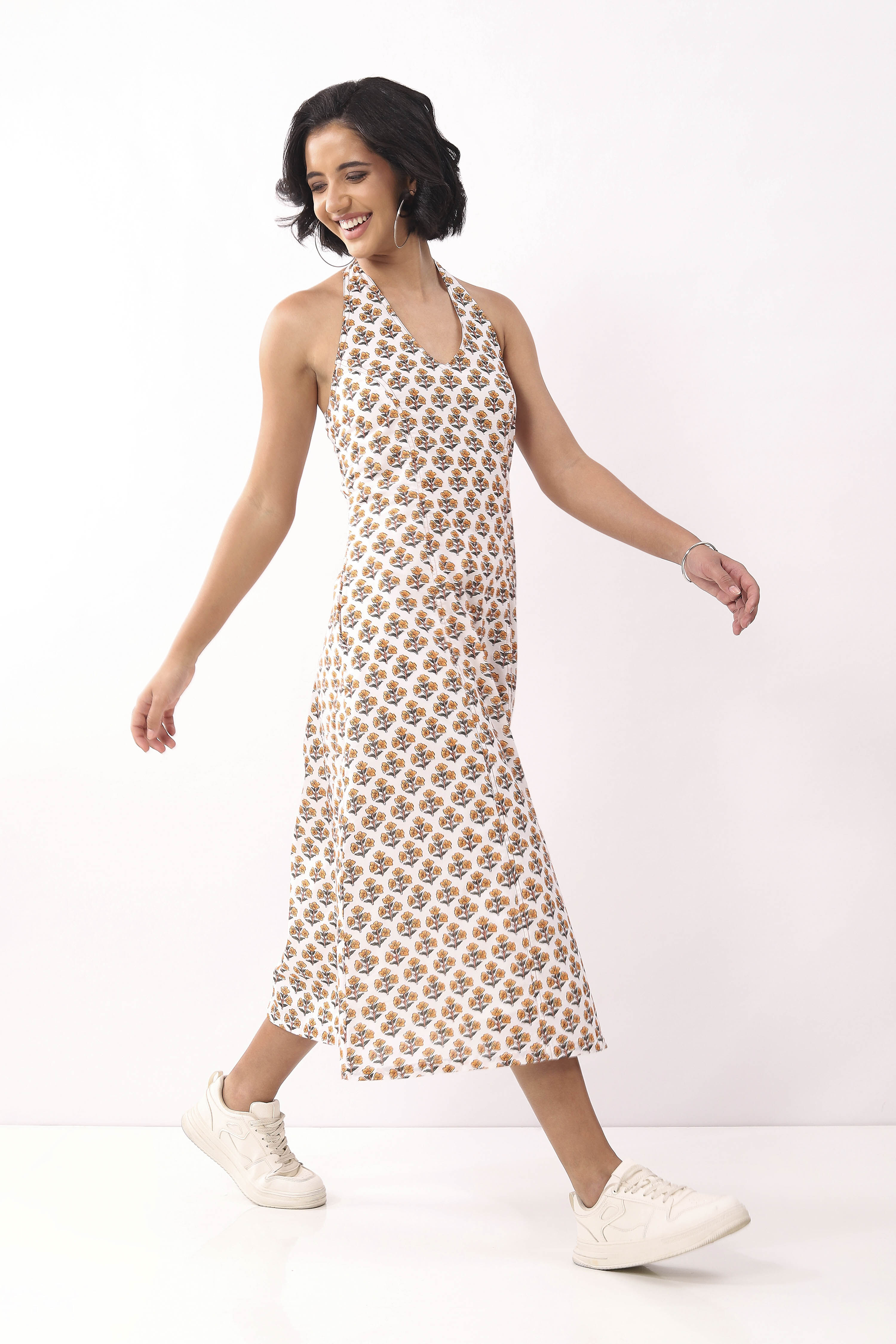 Ivory Cotton Floral Tie-Up Midi A-Line Dress image number 4
