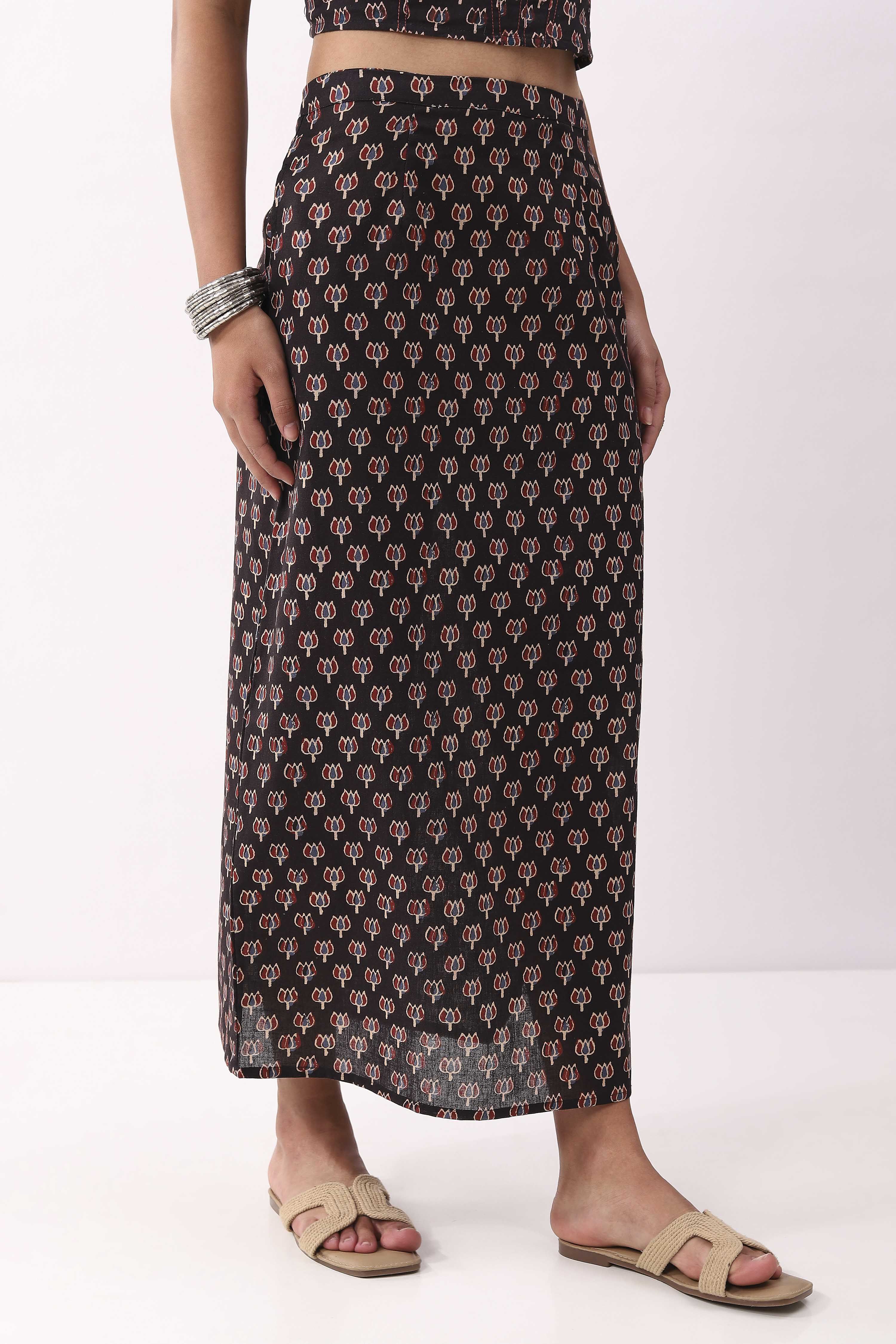 Black Cotton Floral Straight Maxi Skirt image number 3