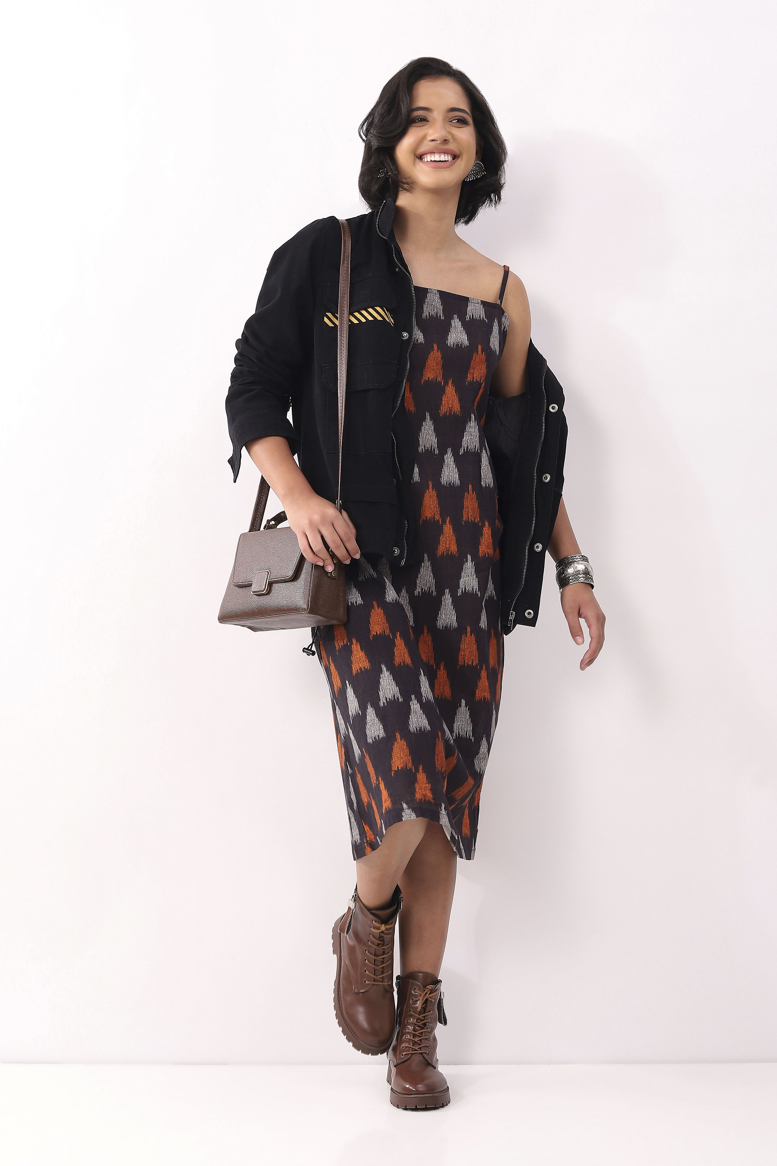 Black Cotton Abstract Strappy Midi Dress image number 0