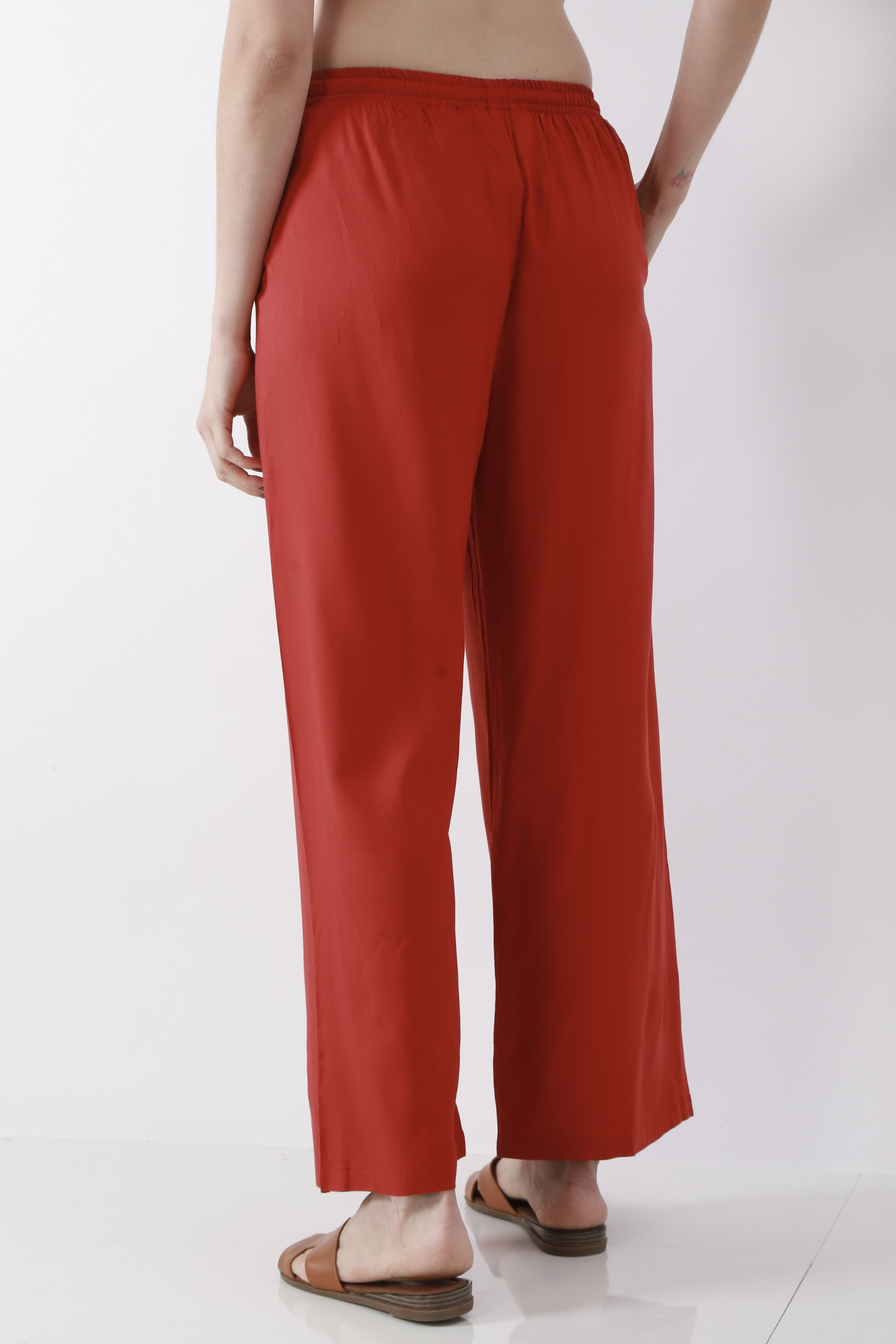 Green Solid Straight Palazzos image number 5