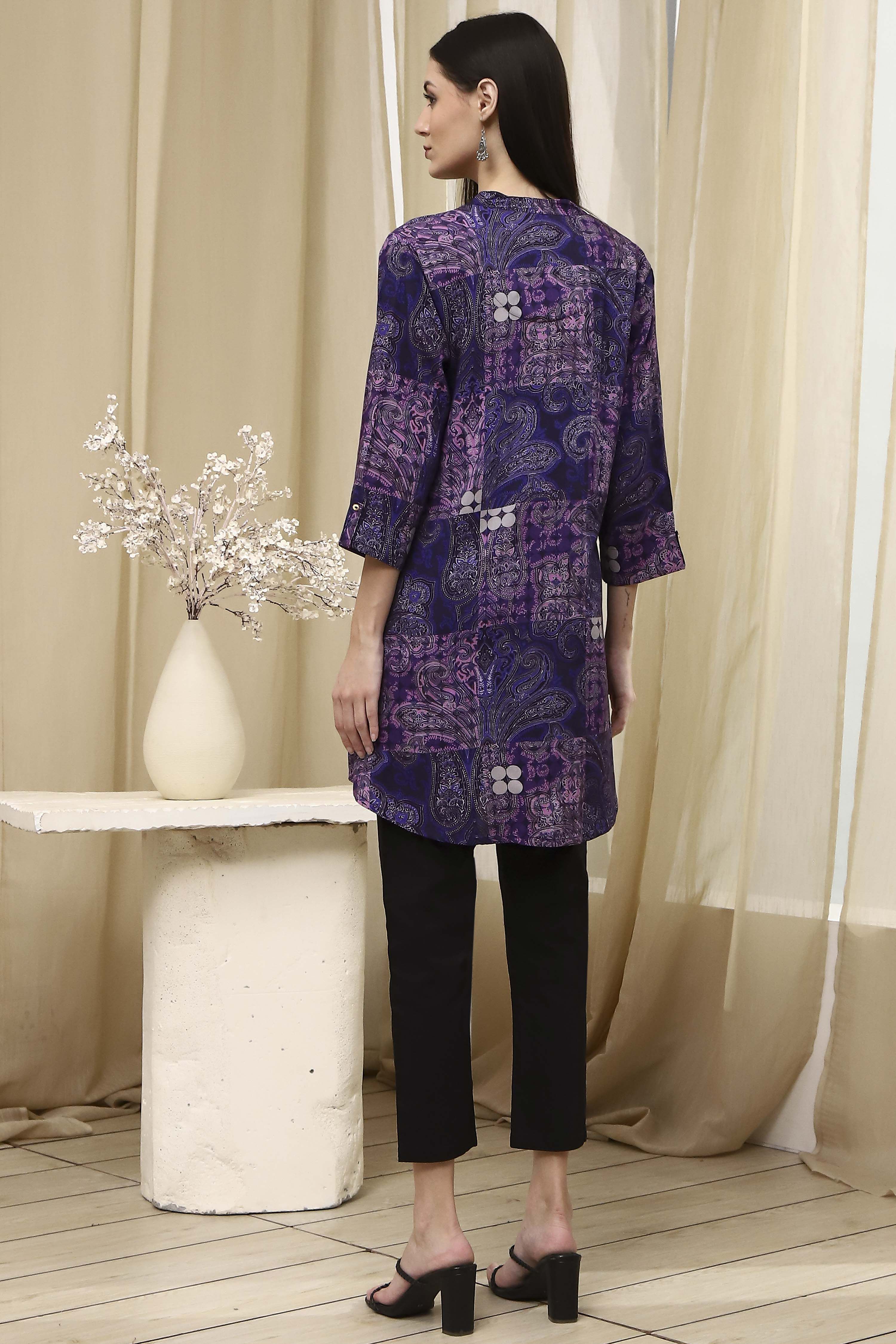Olive Green Pleated Straight Short Kurta image number 3