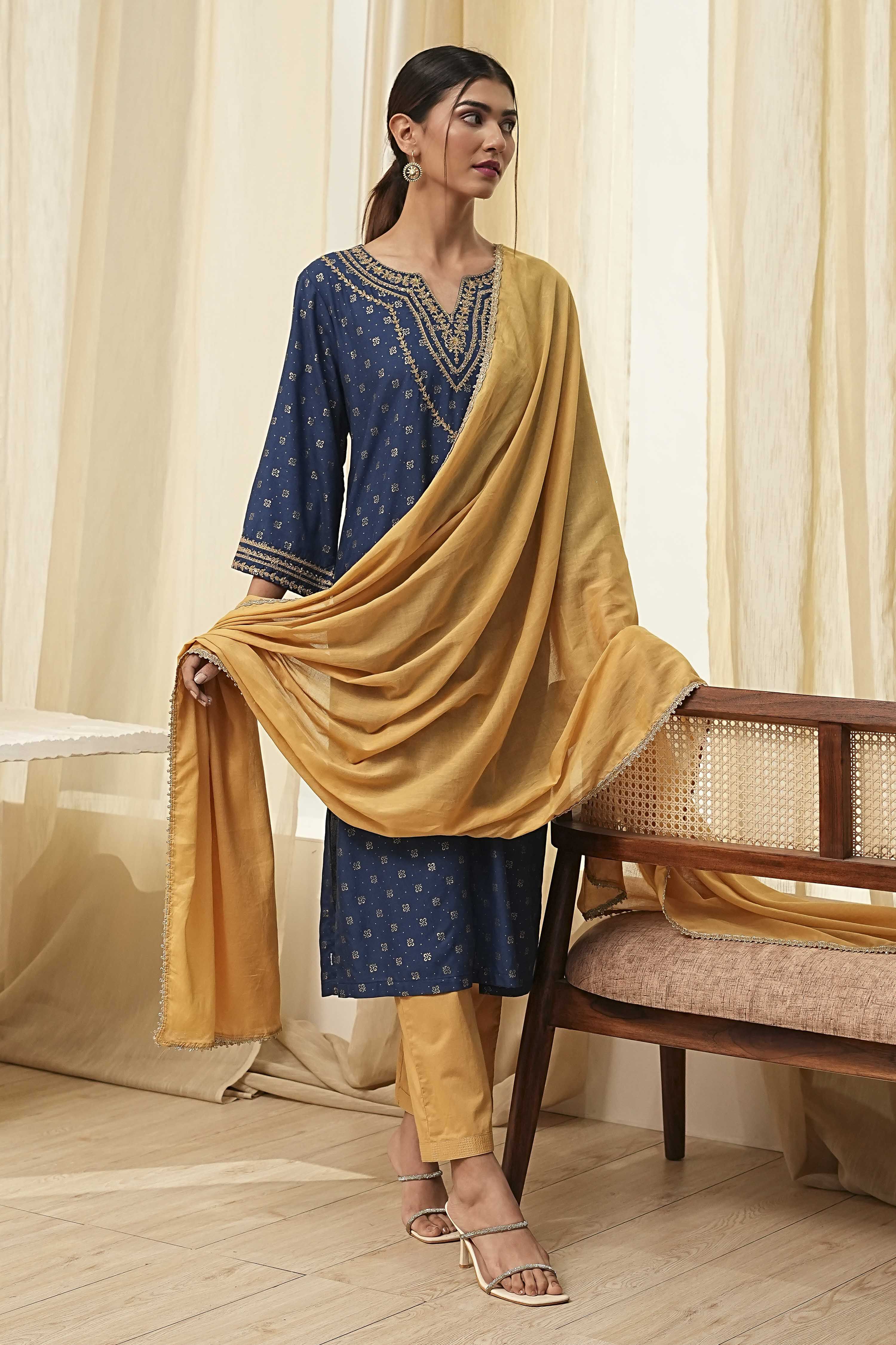 Red Cotton Solid Dupatta image number 0
