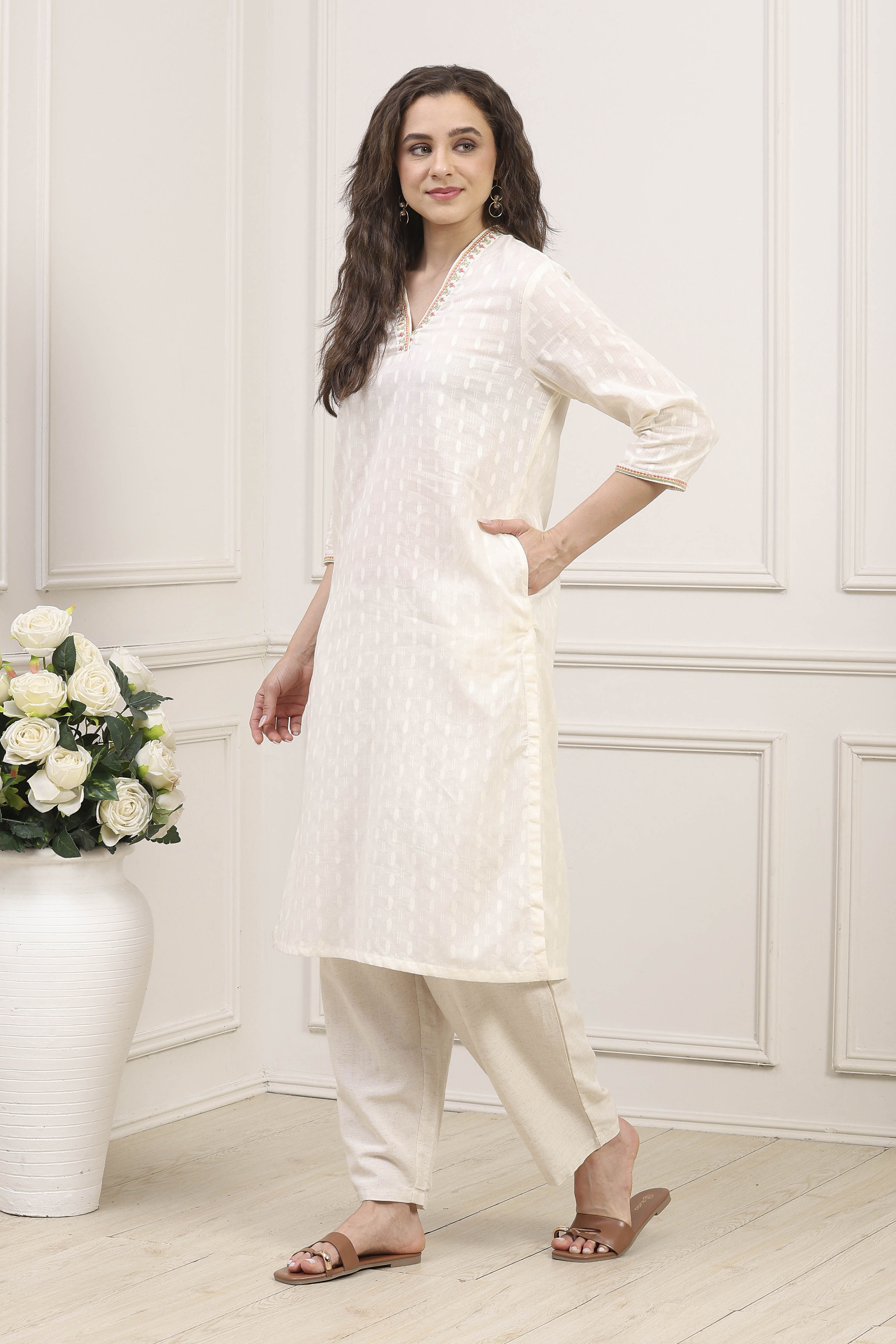 Off White Cotton Straight Kurta image number 2