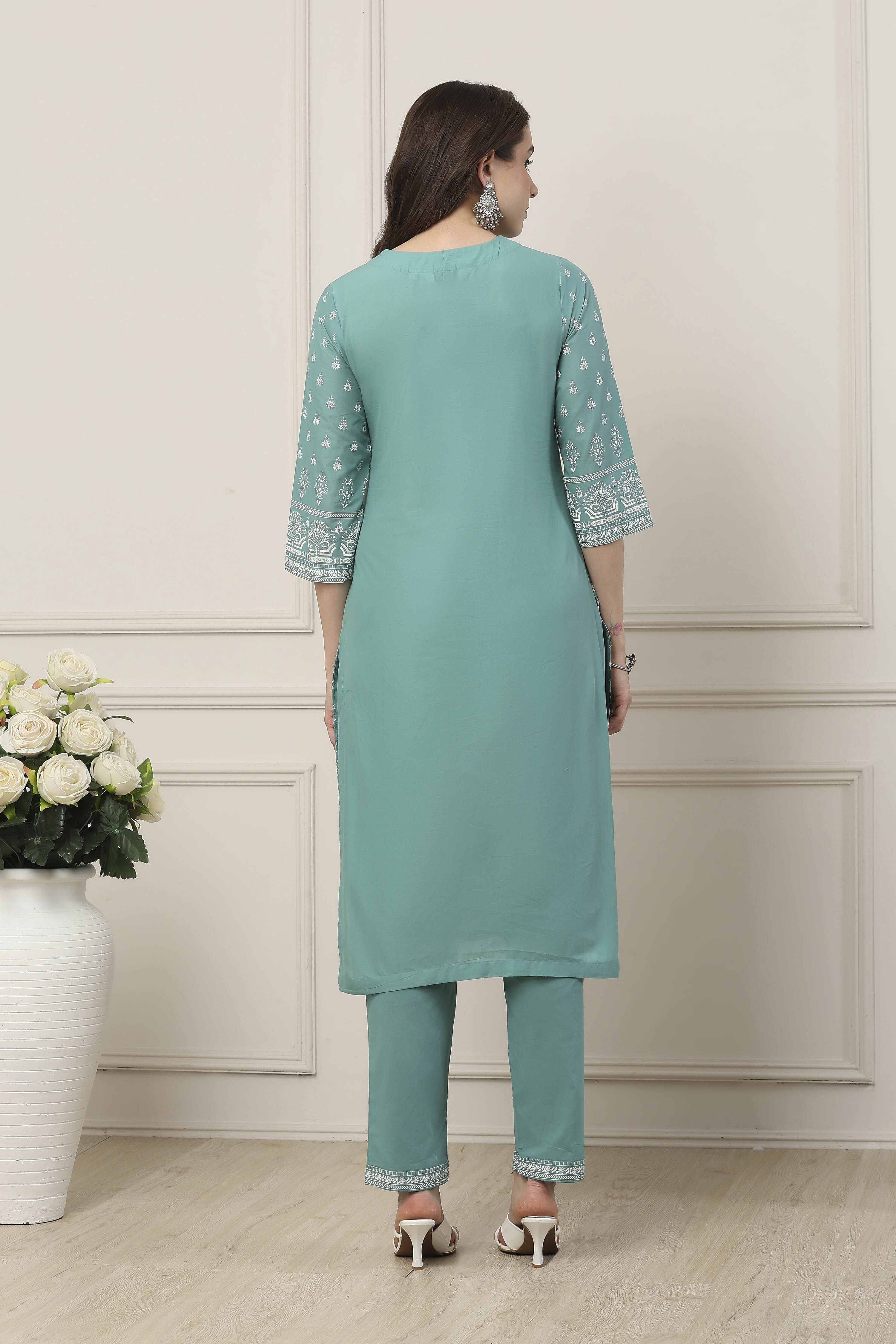 Turquoise Blue Cotton Floral Printed Straight Suit Set image number 4