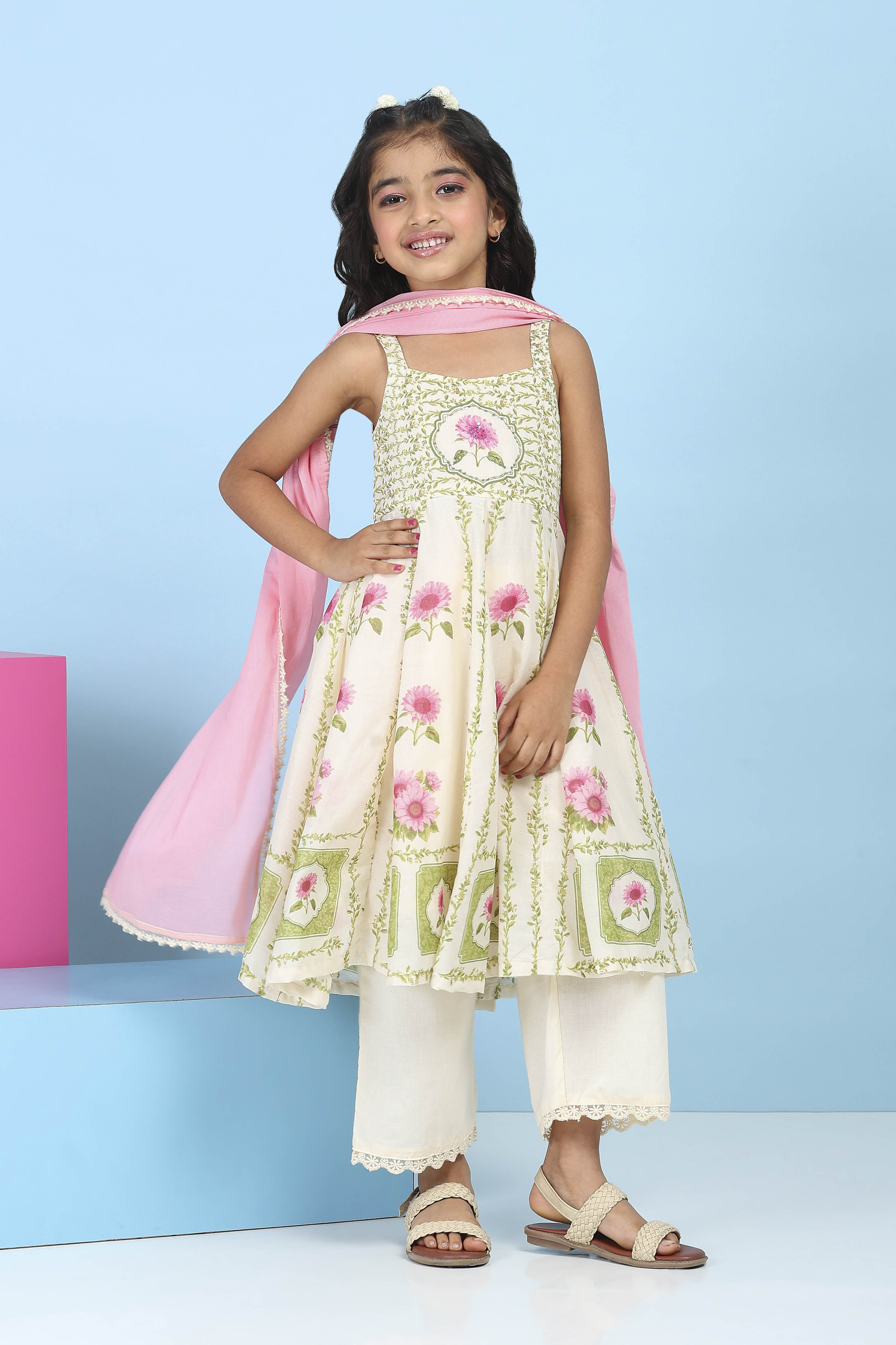 Off White & Green Cotton Floral Printed Anarkali Suit Set image number 6