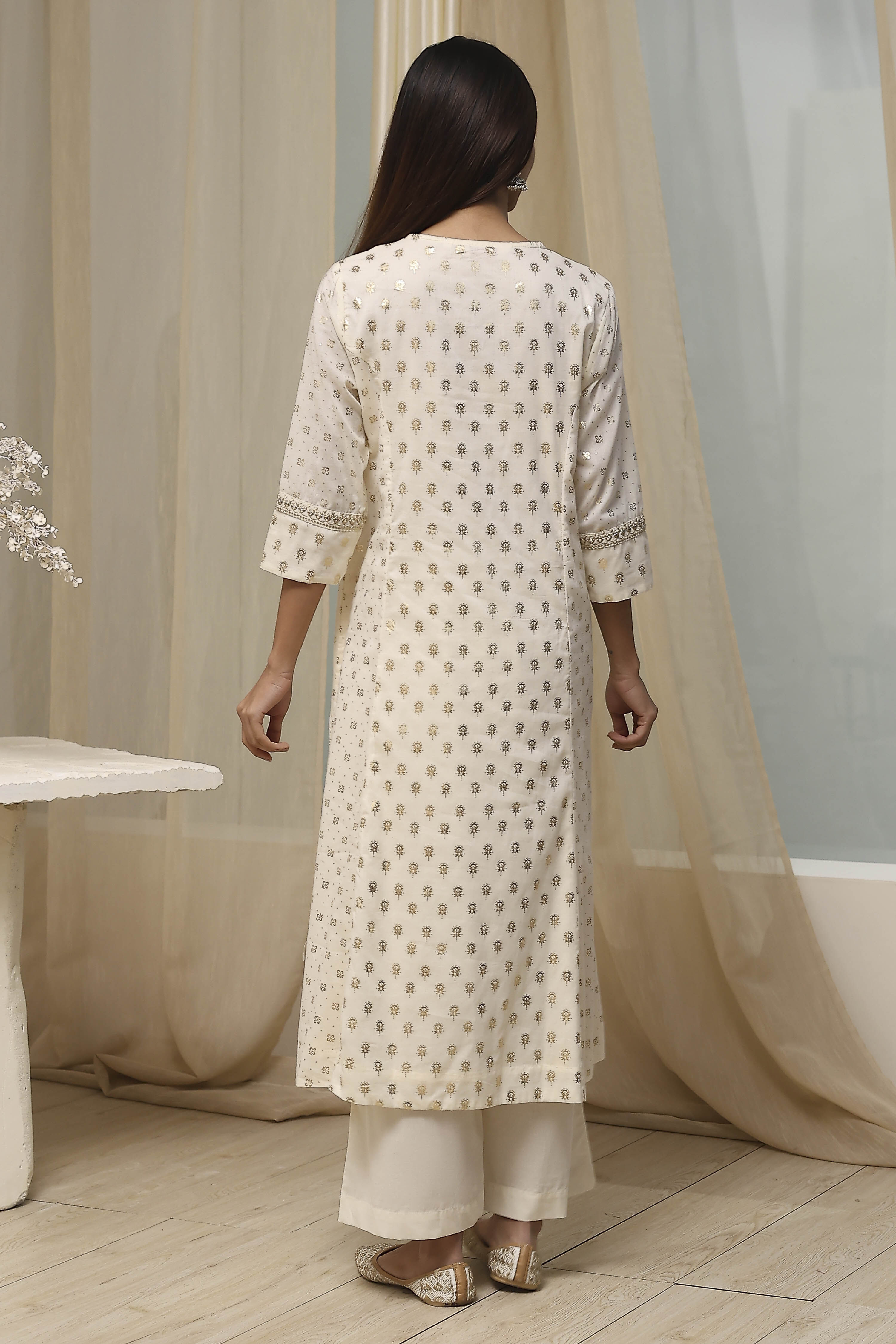 Off-White Cotton Printed Gathered Suit Set image number 4