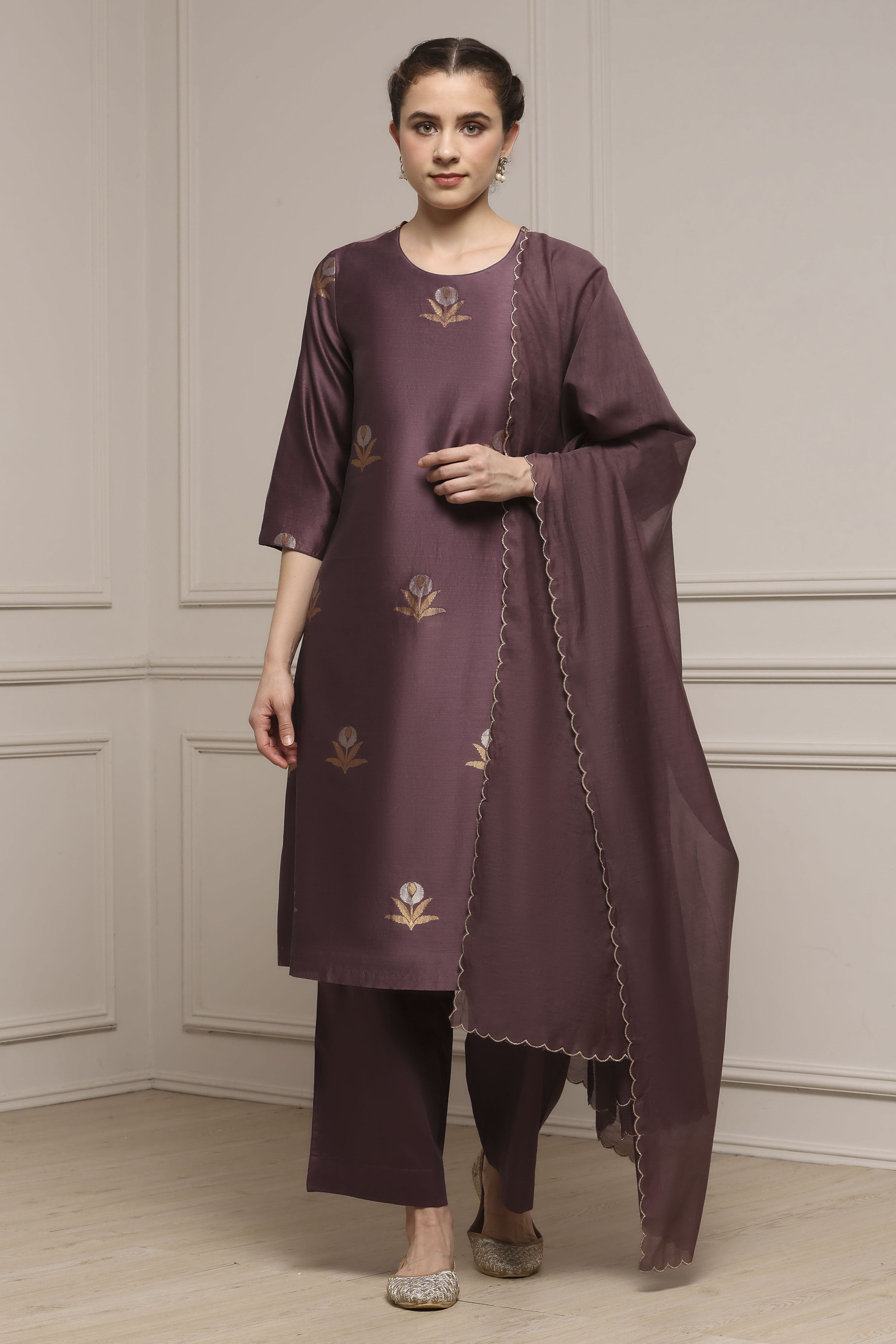 Lavender Chanderi Relaxed Dyed Kurta Pants Set image number 0