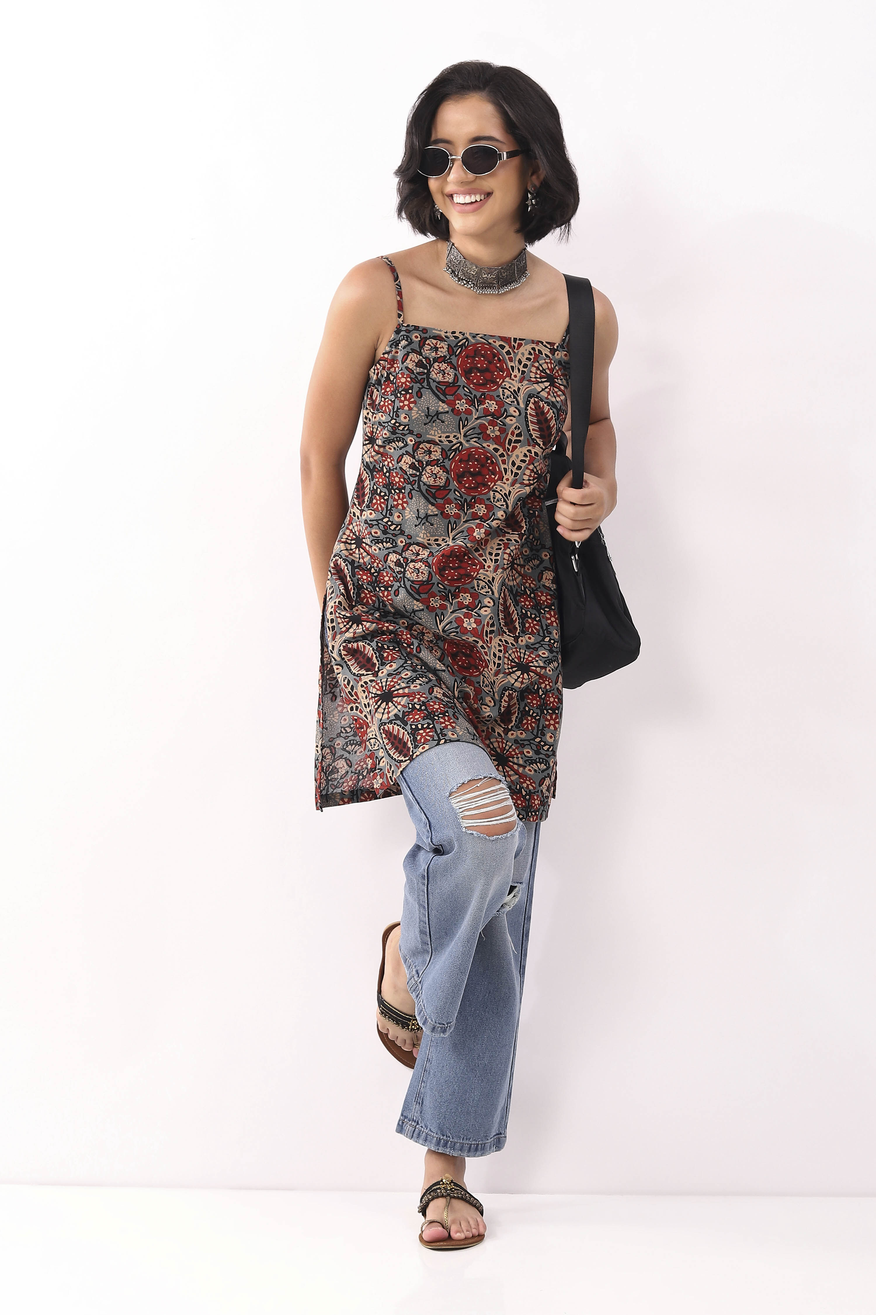 Blue & Red Cotton Floral Back Tie-Up Kurti image number 0