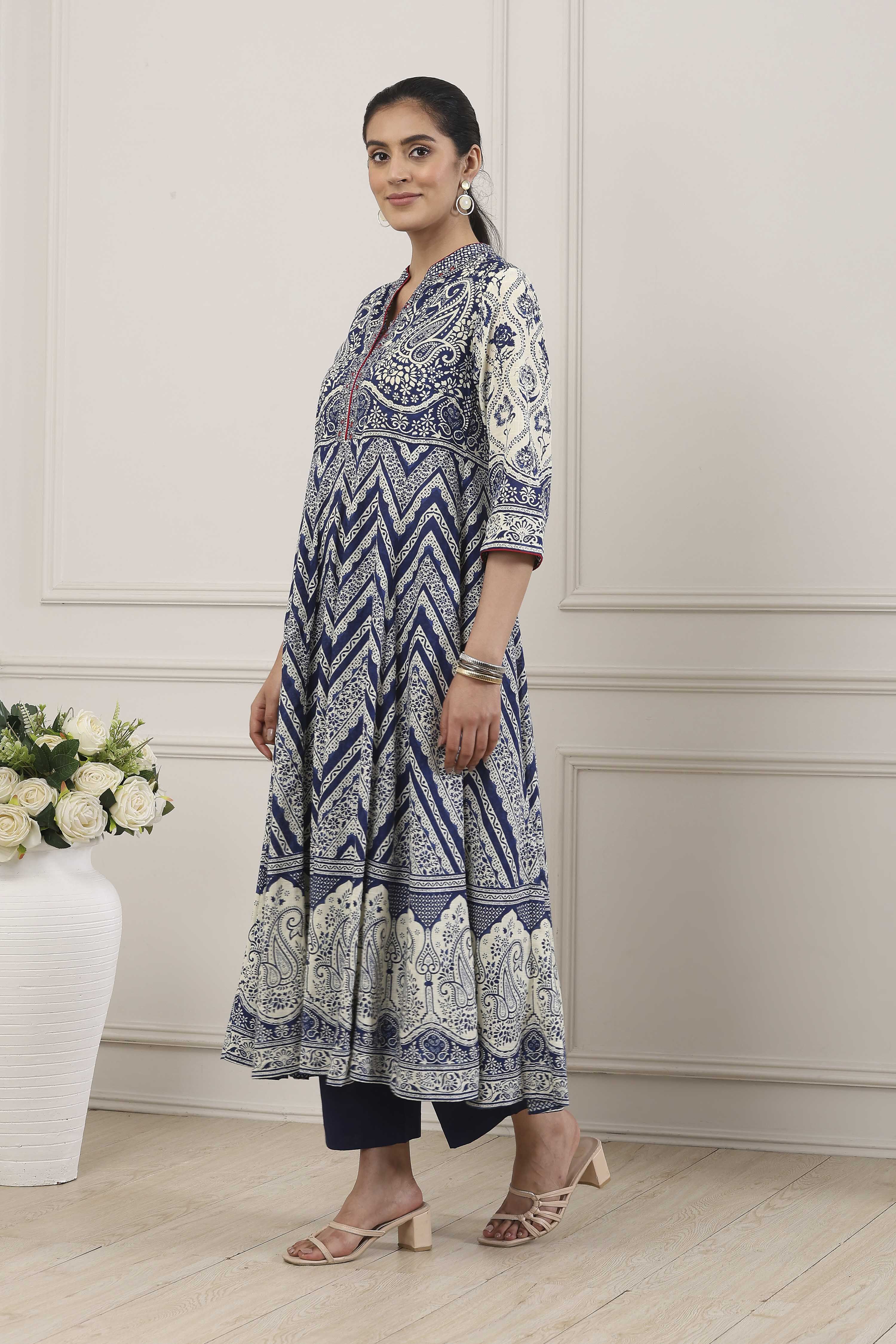 Blue Cotton Paisley & Chevron Printed Anarkali Suit Set image number 3