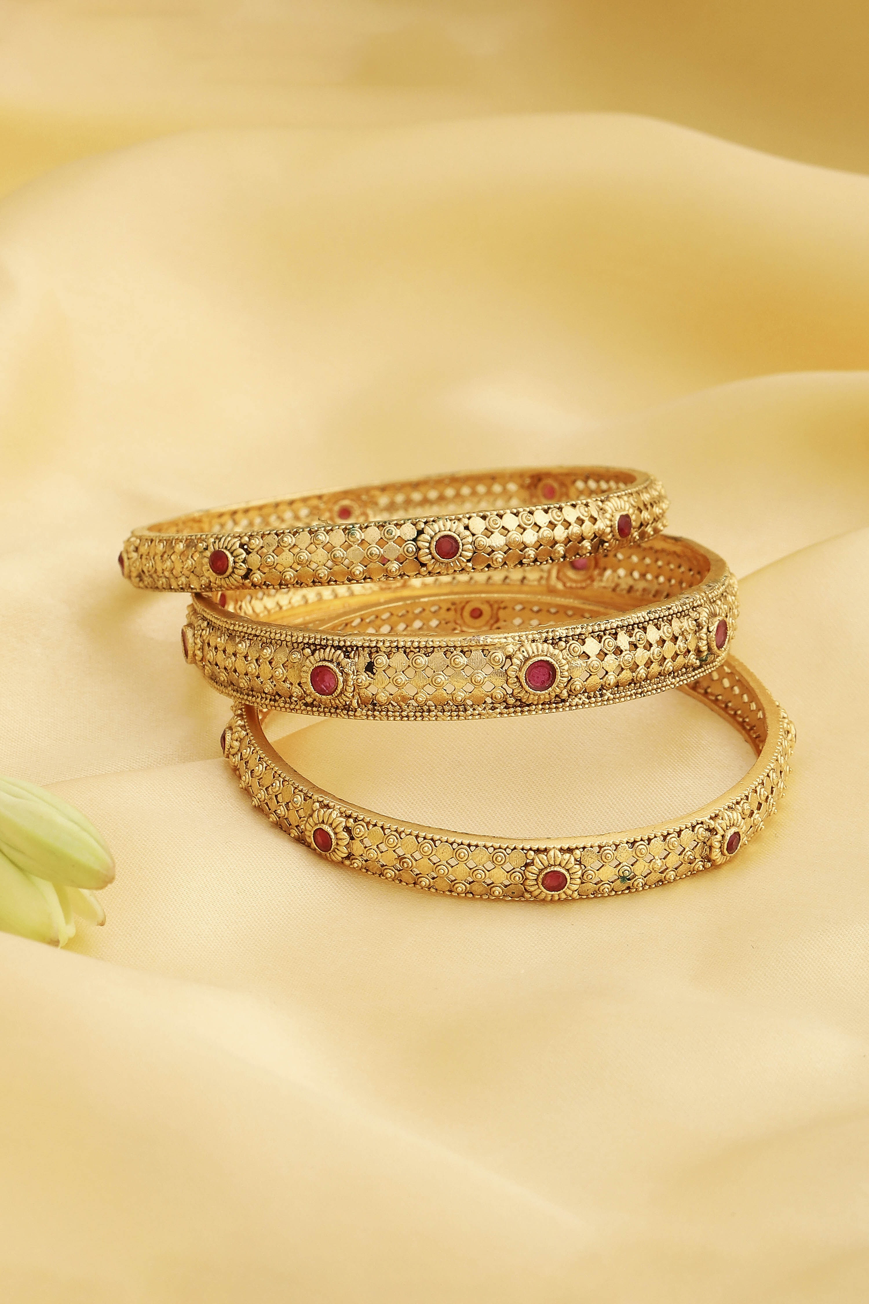 Red Gold Plated Alloy Studded Bangles image number 2