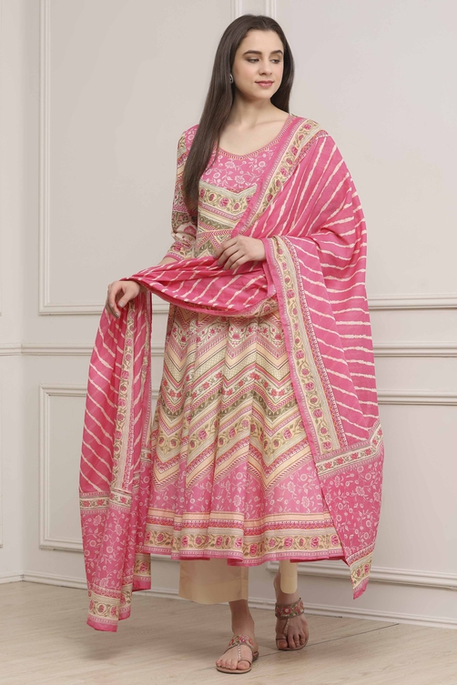 Women suits at flat 2599