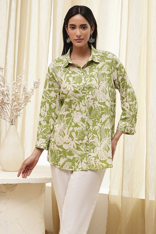 Trendy summer tops