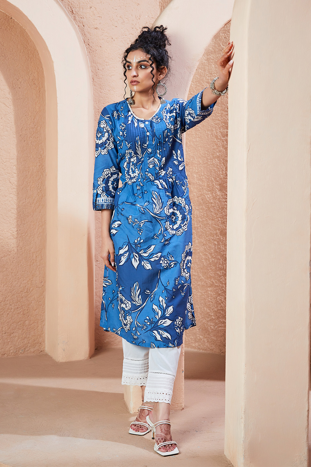 Yellow Cotton Straight Kurta image number 4