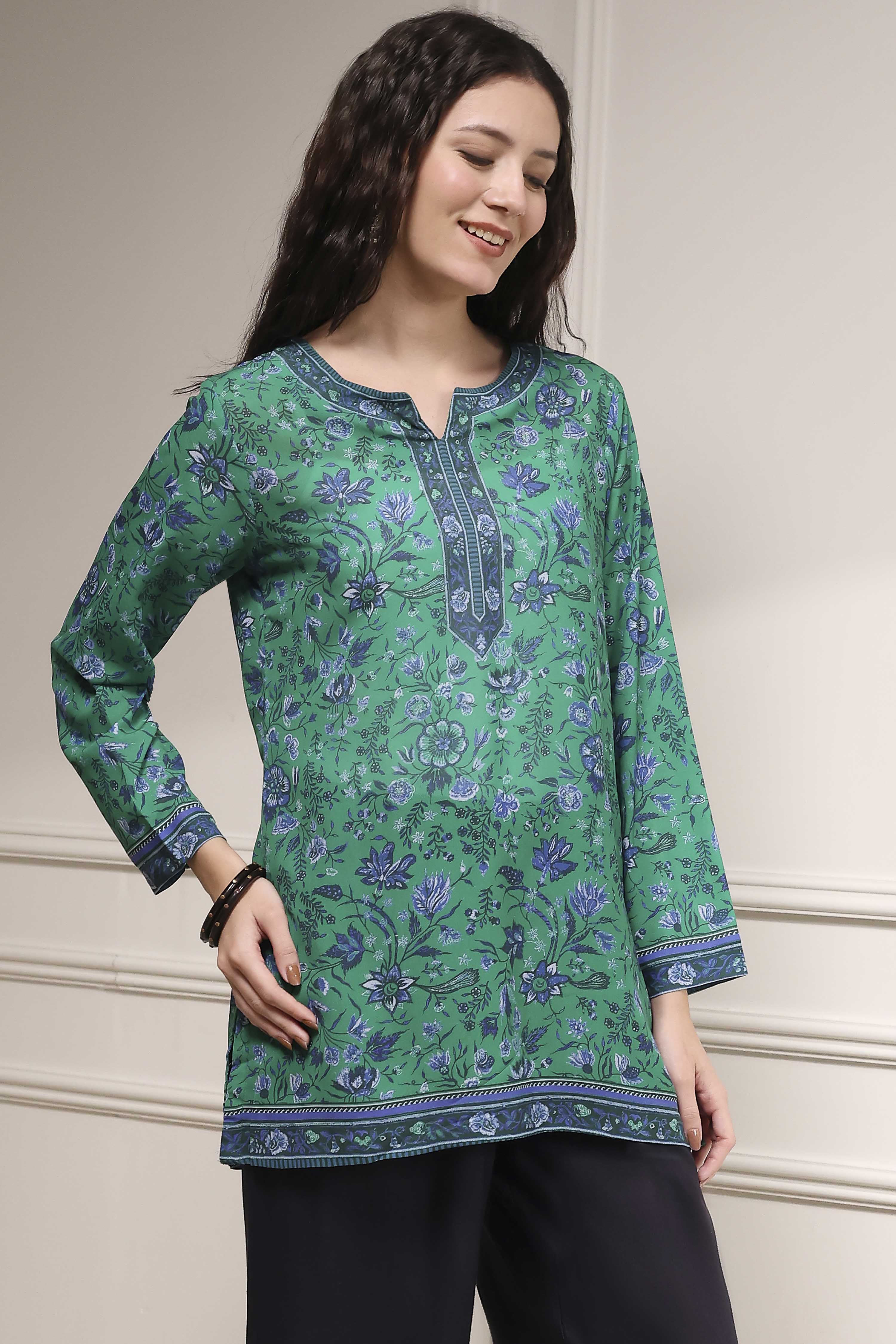Blue Printed Straight Short Kurta image number 4