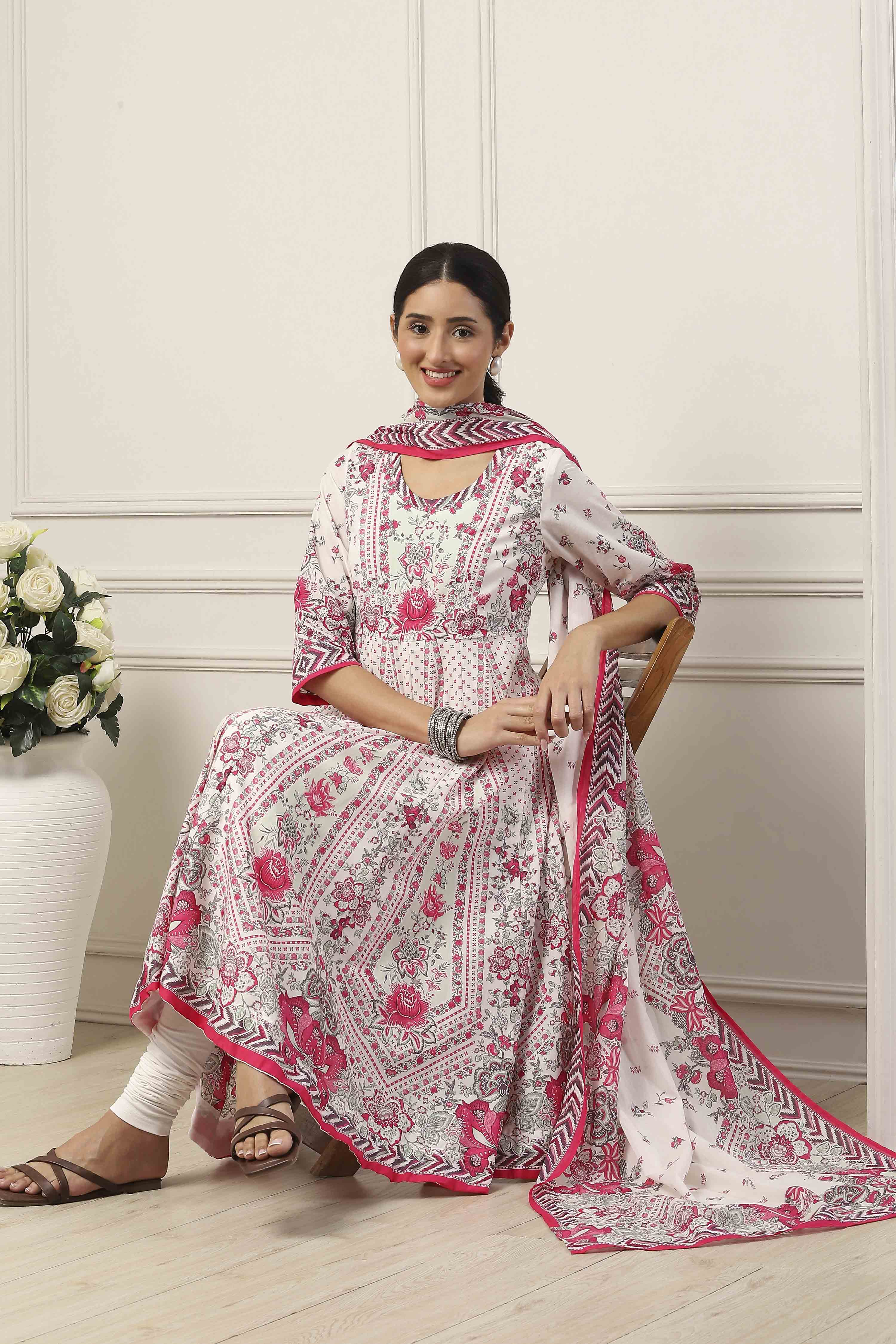 White Cotton Floral Printed Kalidar Suit Set image number 0