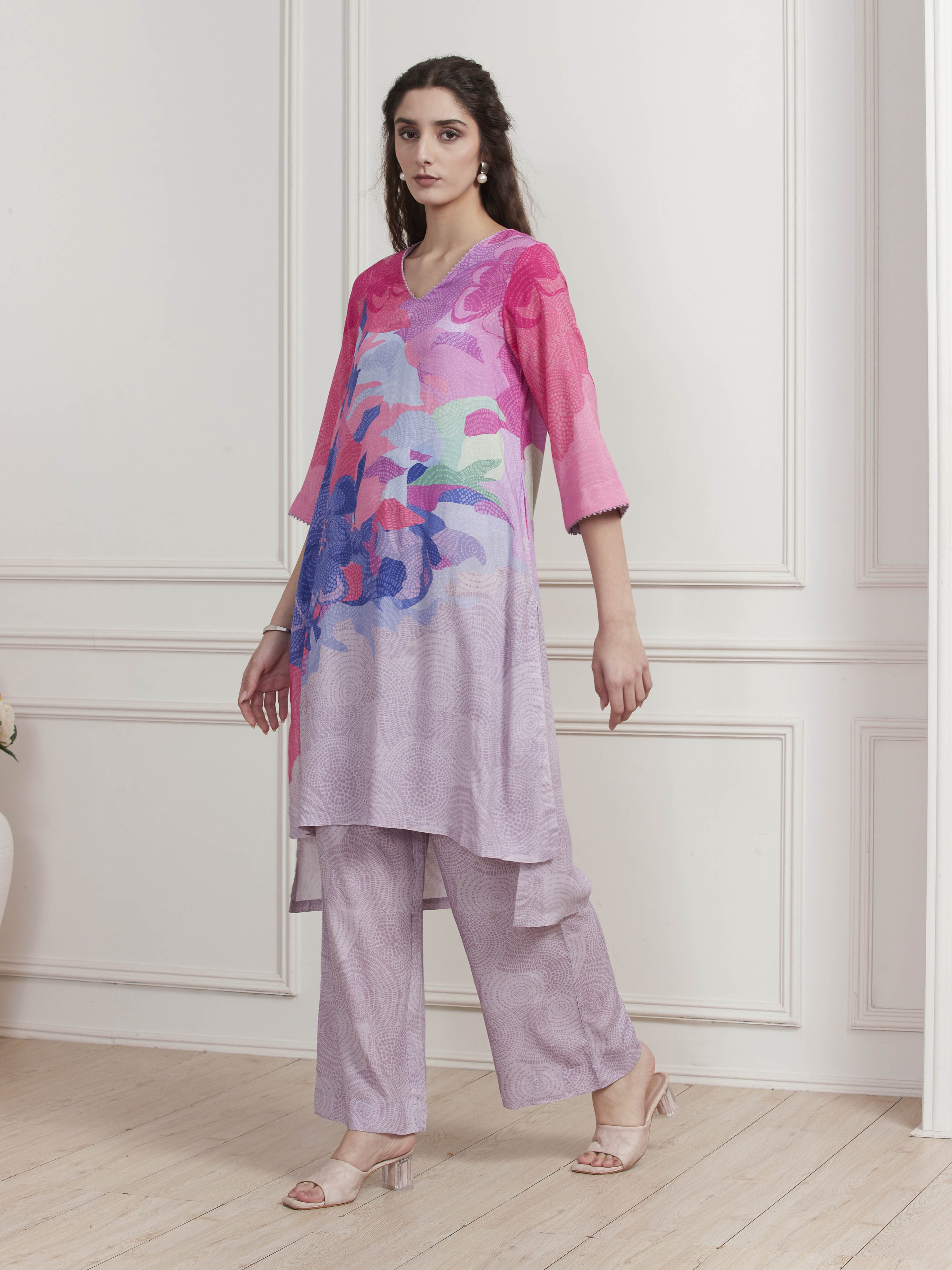 Green Abstract Printed Straight Suit Set image number 3