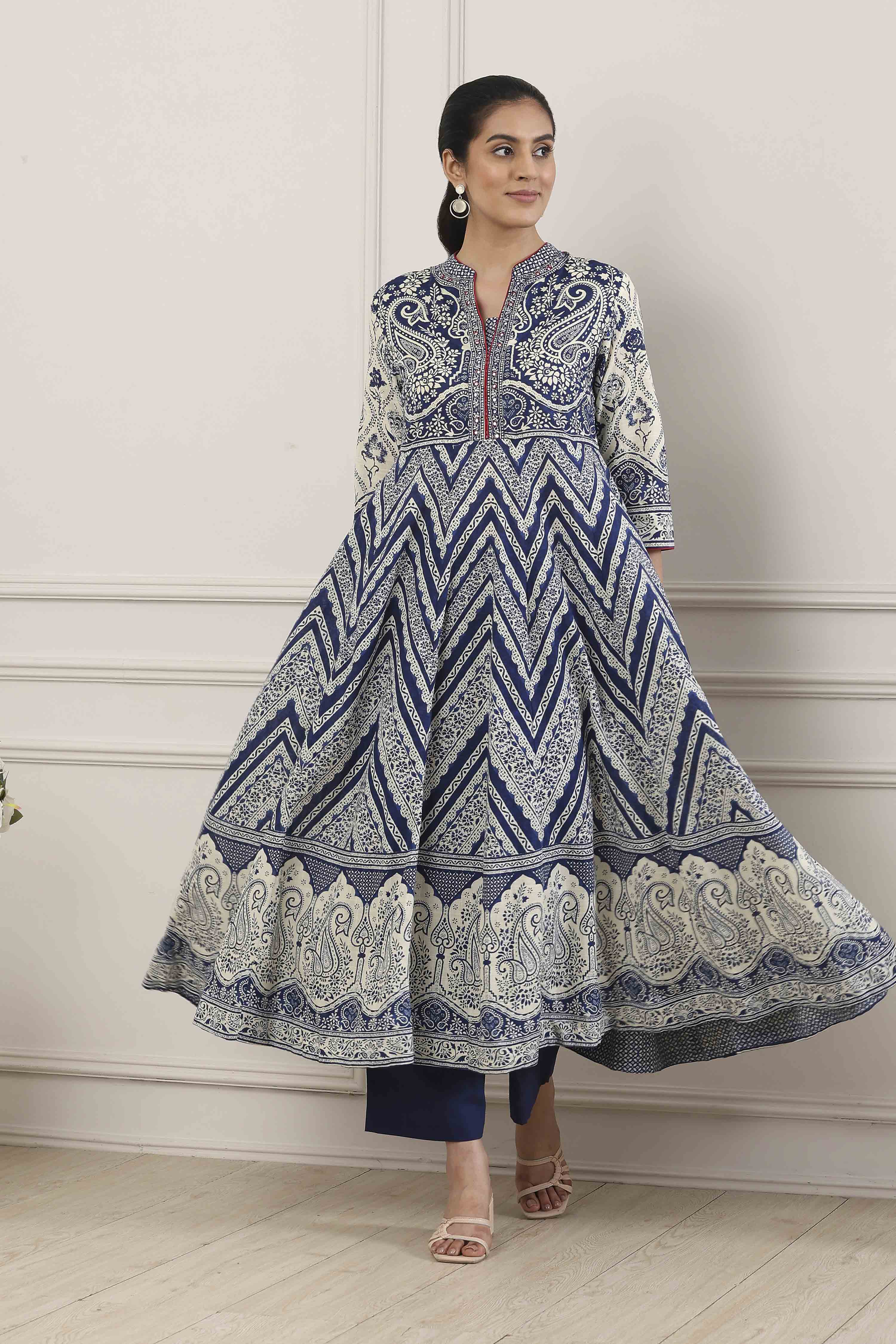 Blue Cotton Paisley & Chevron Printed Anarkali Suit Set image number 6