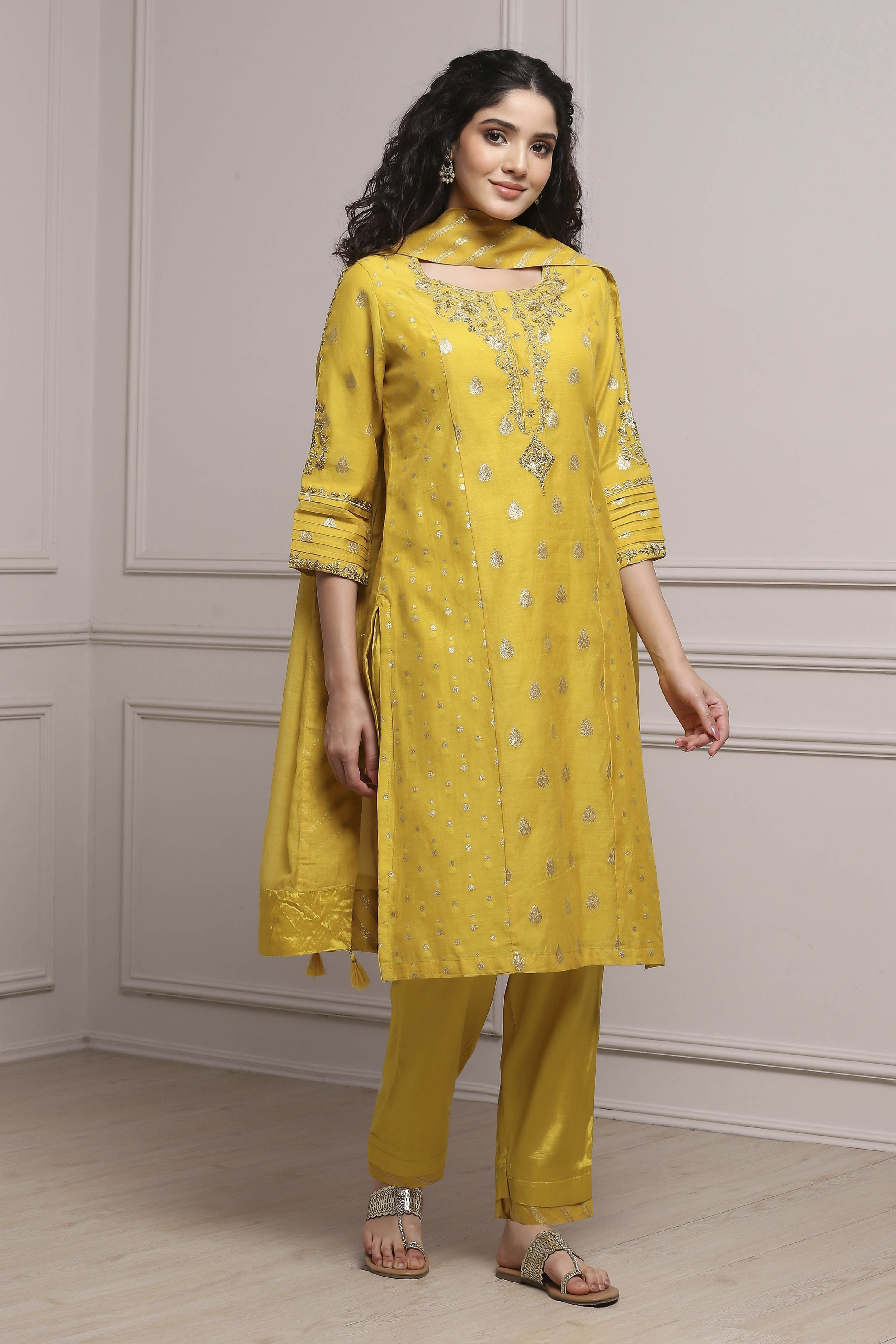 Lime Cotton Blend Printed Straight Suit Set image number 5