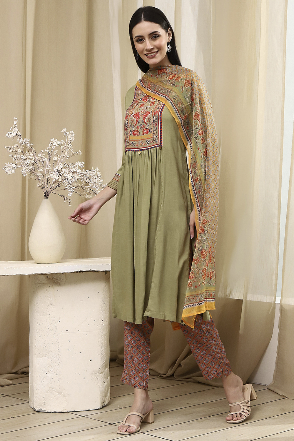Brown Solid Gathered Straight Suit Set image number 3