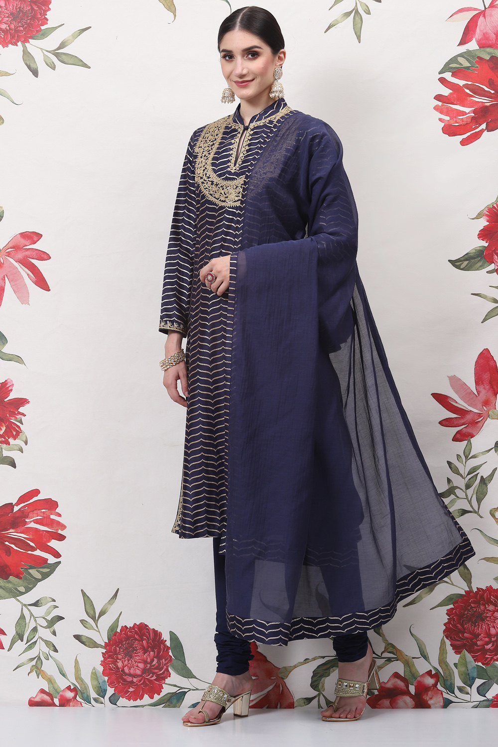 Blue Cotton Silk Straight Yarndyed Suit Set image number 4