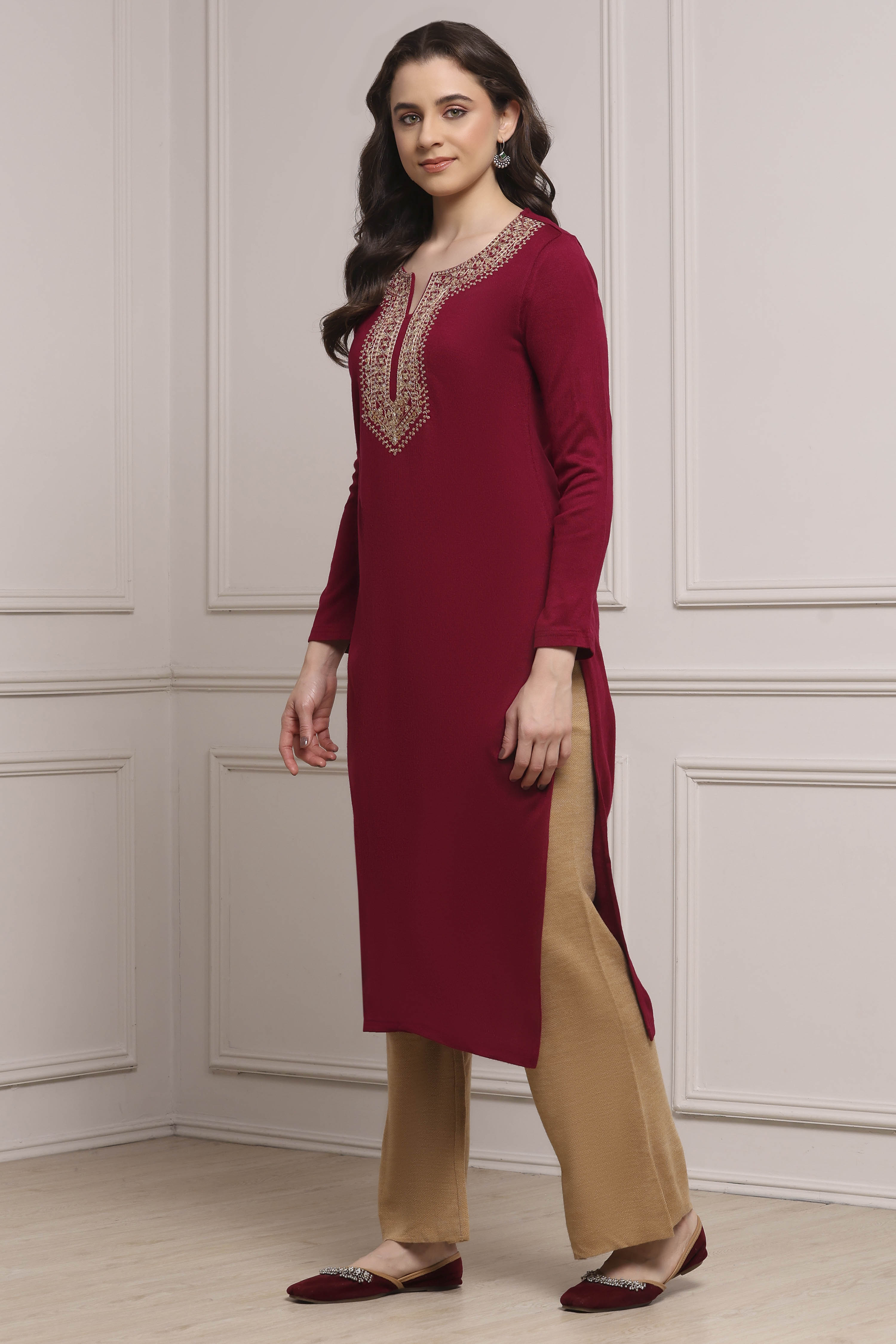 Black Acrylic Solid Straight Winter Kurta image number 2