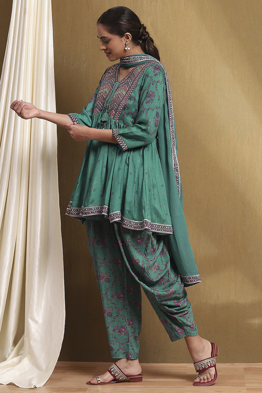 Fuchsia Viscose Floral Printed Peplum Suit Set image number 3