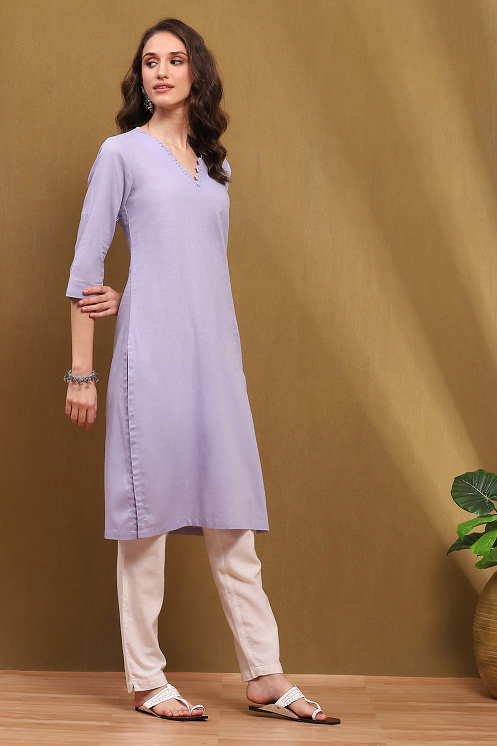 Green Cotton Blend Solid Straight Kurta image number 4