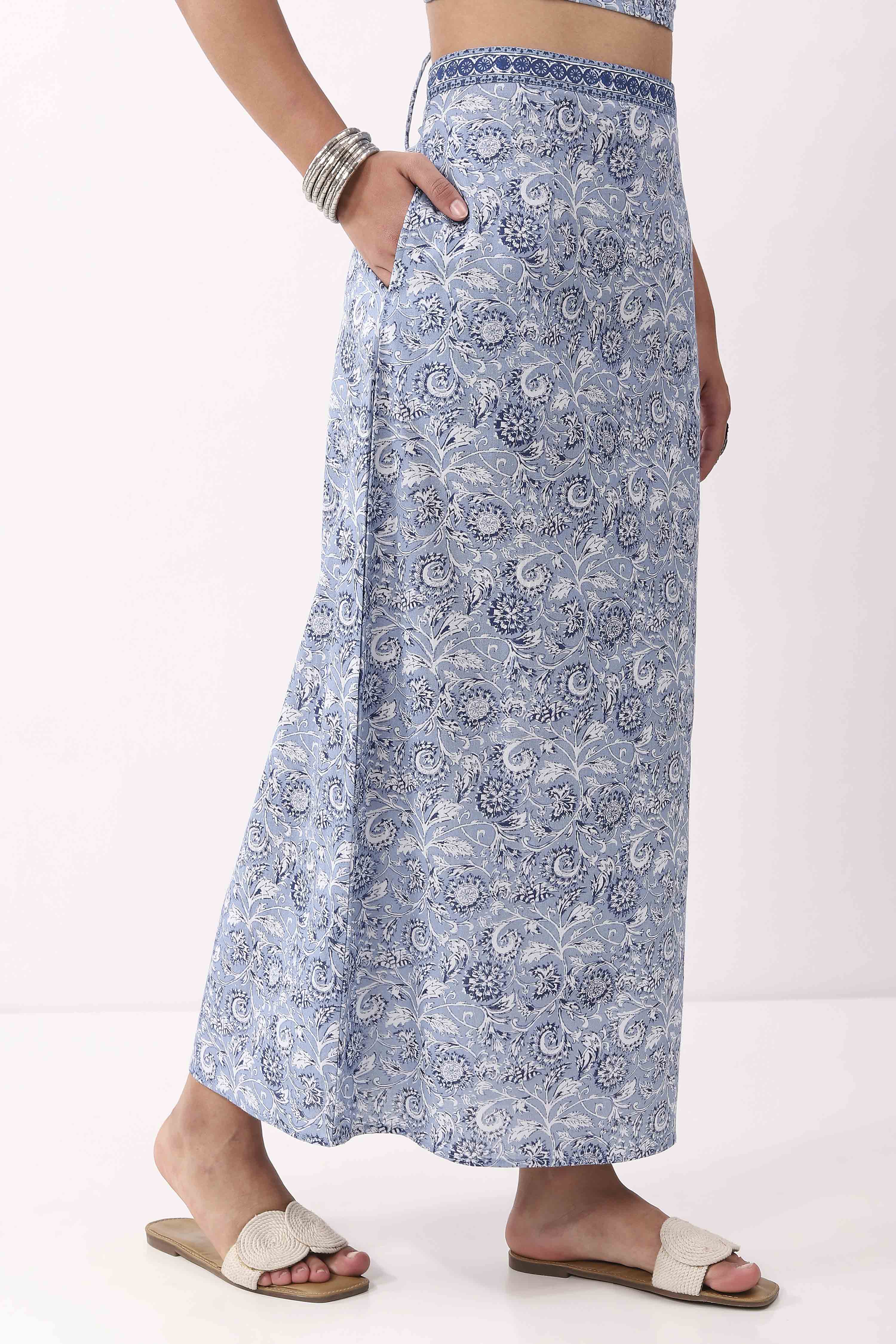 Blue Cotton Floral Side Slit Maxi Skirt image number 3