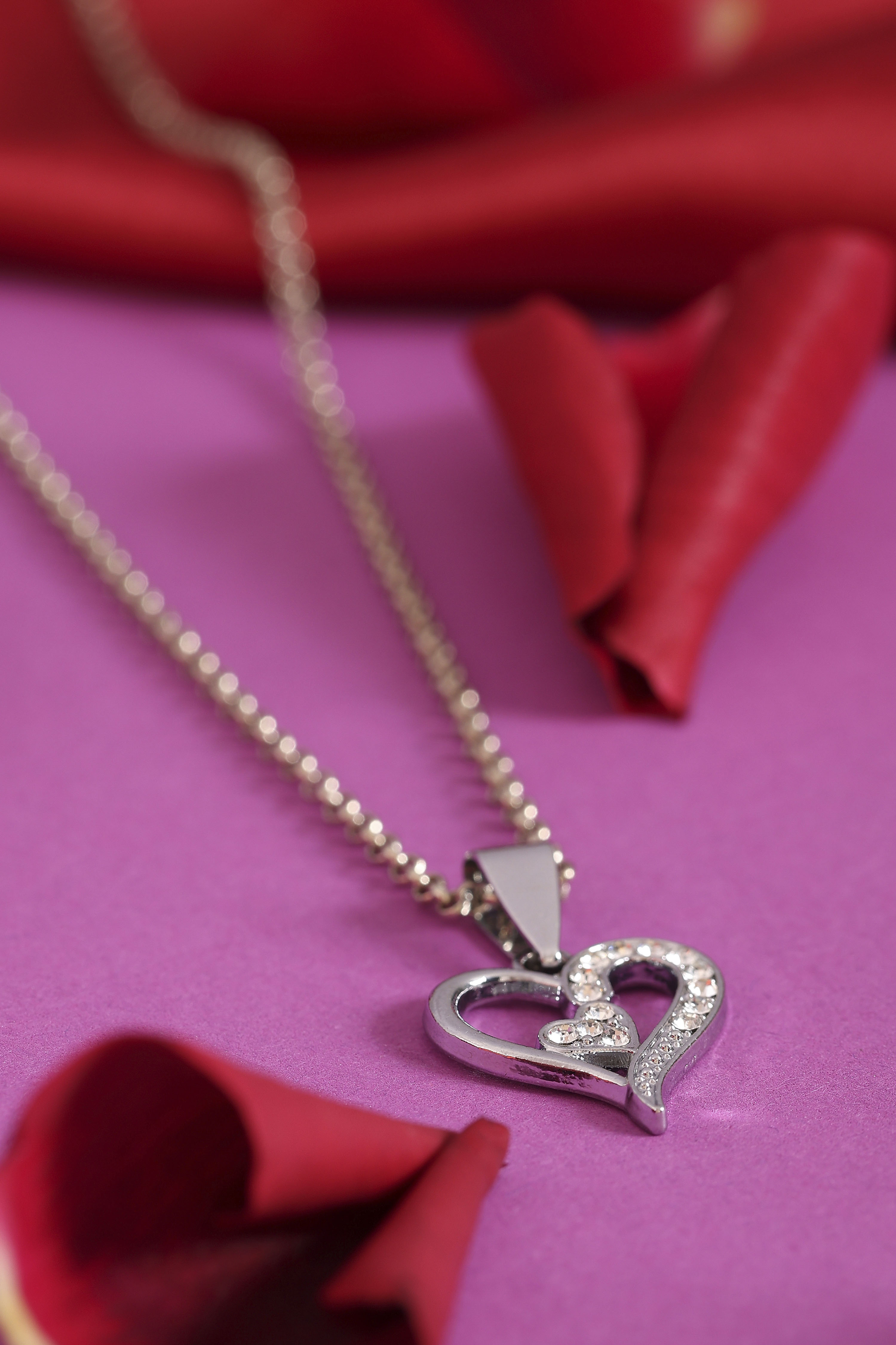 Silver Plated Brass Heart-Shaped Pendant Necklace image number 2