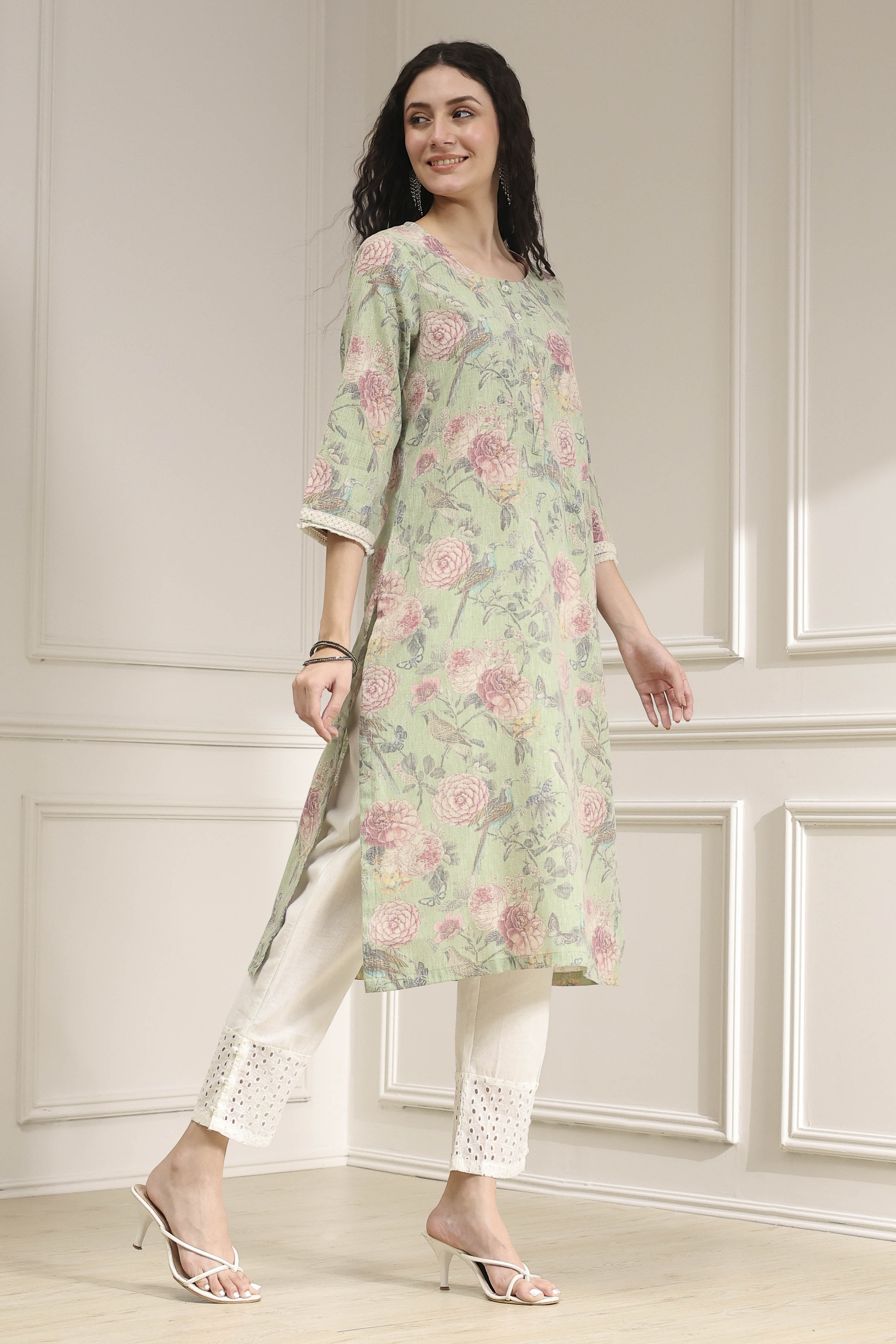 Yellow Cotton Blend Printed Straight Kurta image number 4