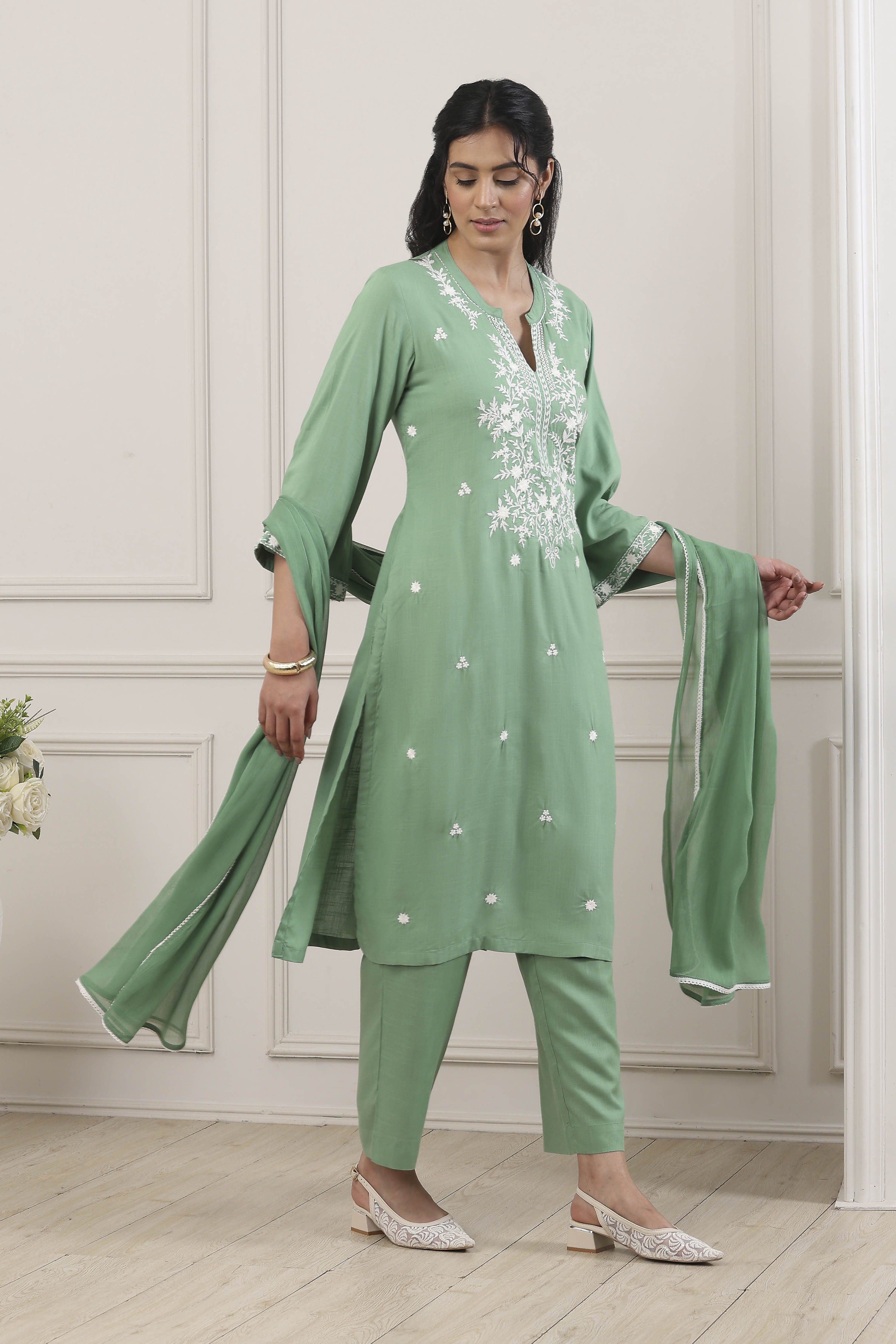 Pink Viscose Floral Embroidered Straight Suit Set image number 5