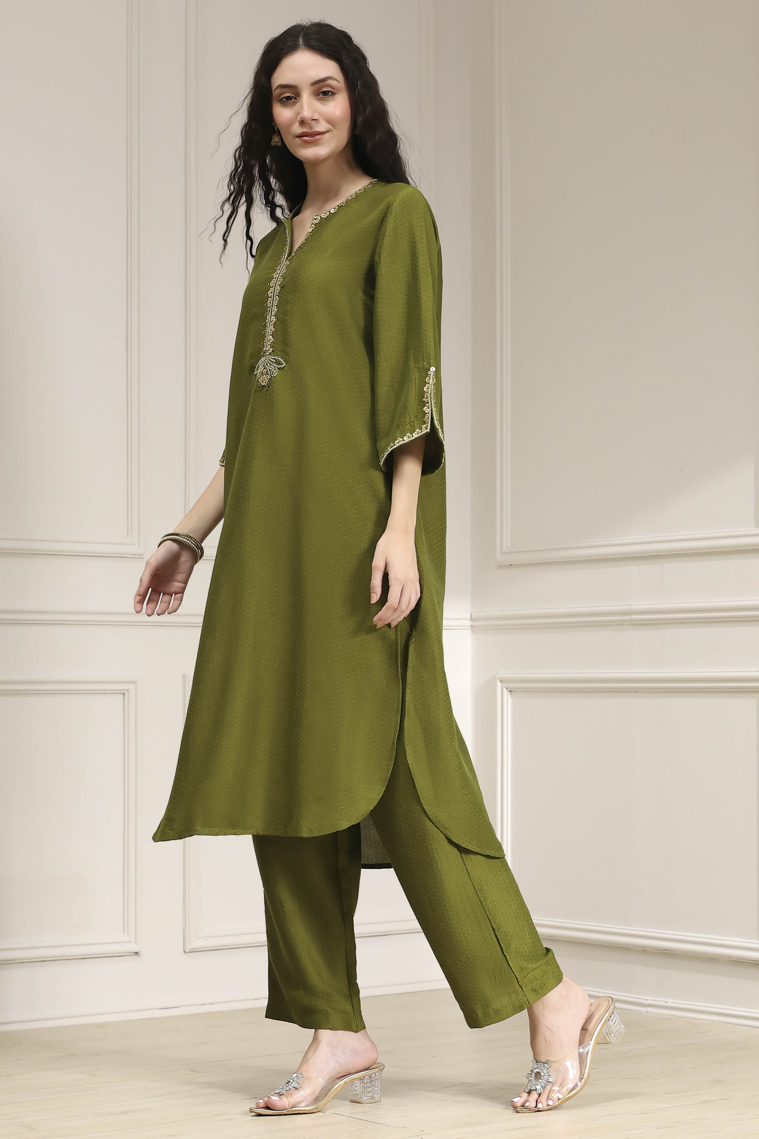 Indigo Blue Dyed Straight Kurta Set image number 3