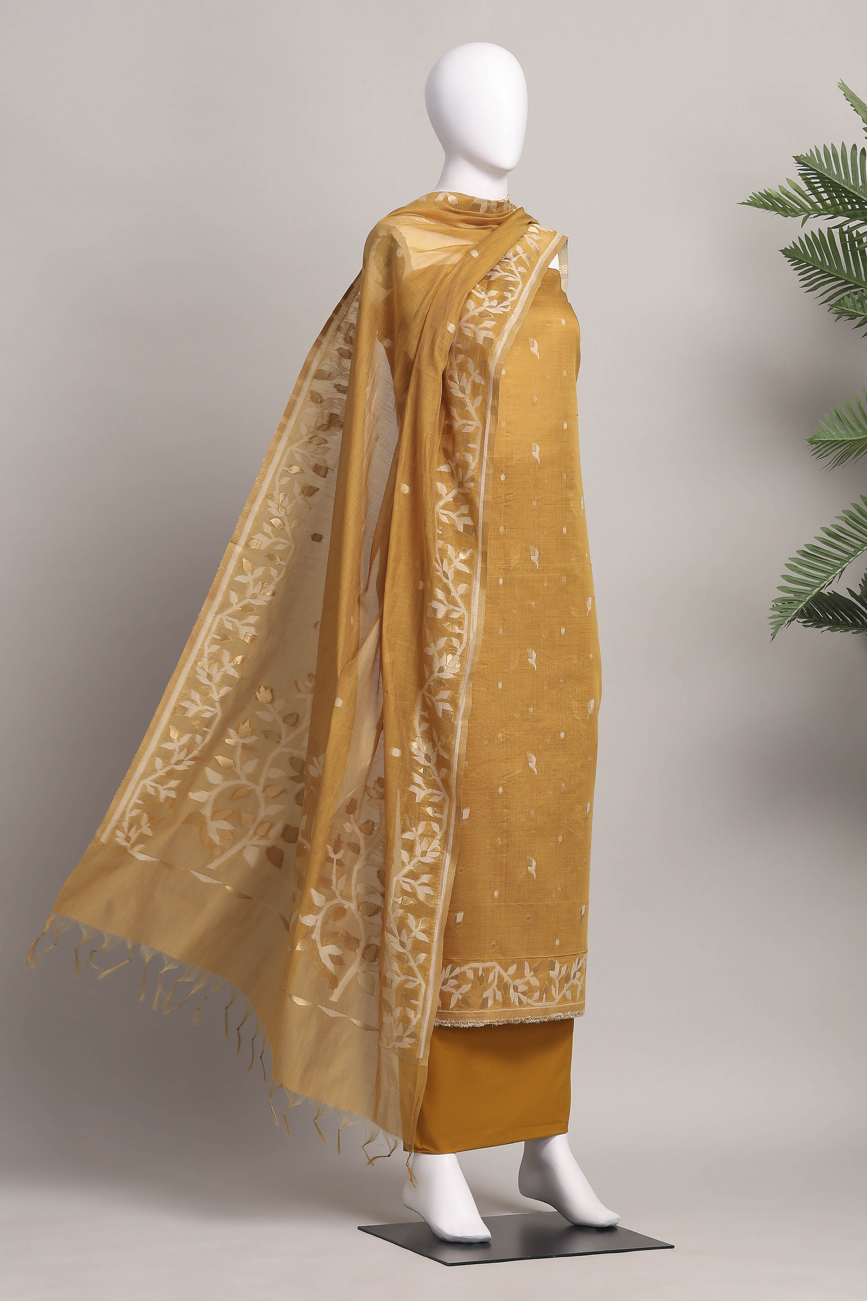 Green Cotton Jamdani Unstitched Suit Set image number 4