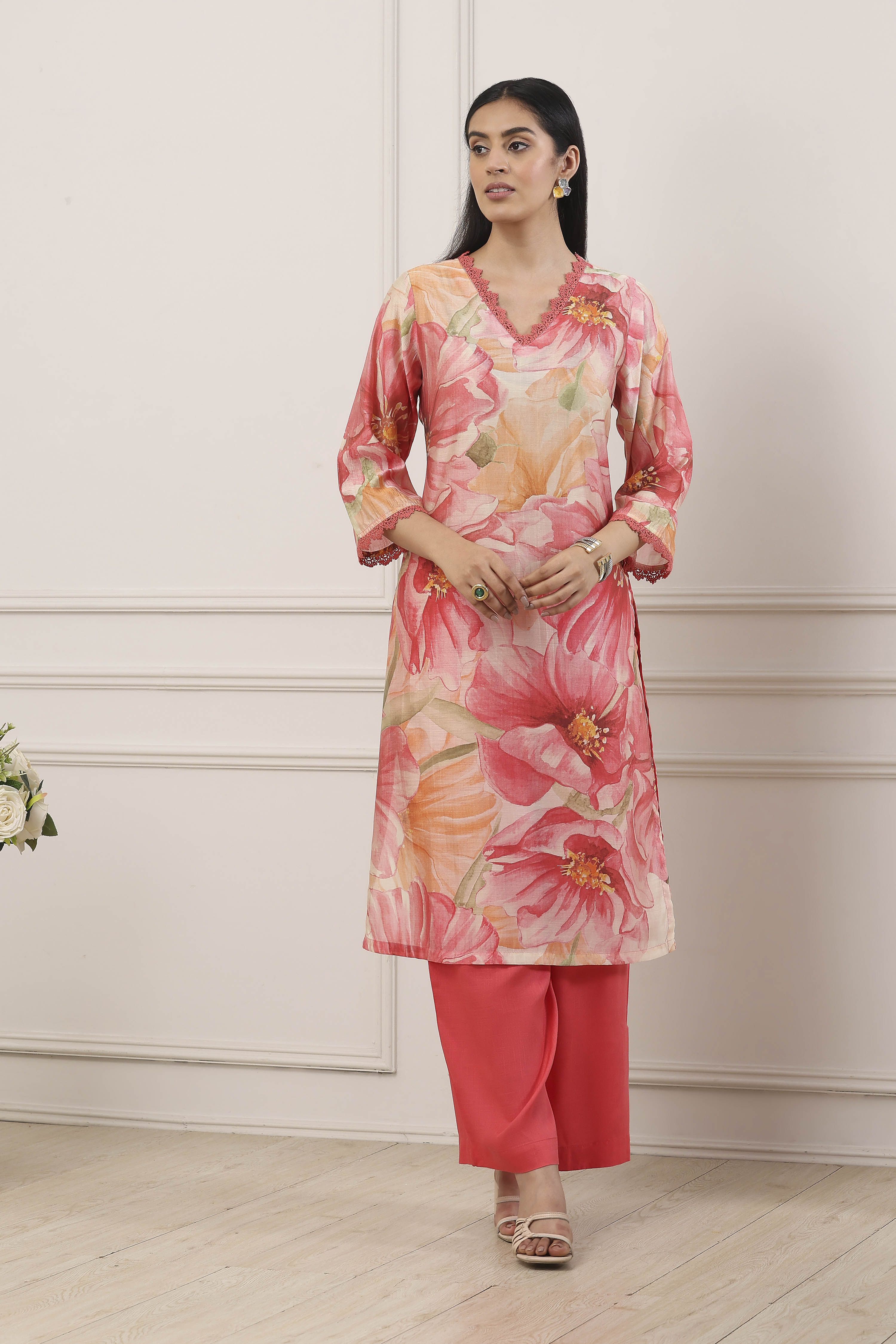 Pink Floral Print Lace Trim Straight Suit Set image number 7