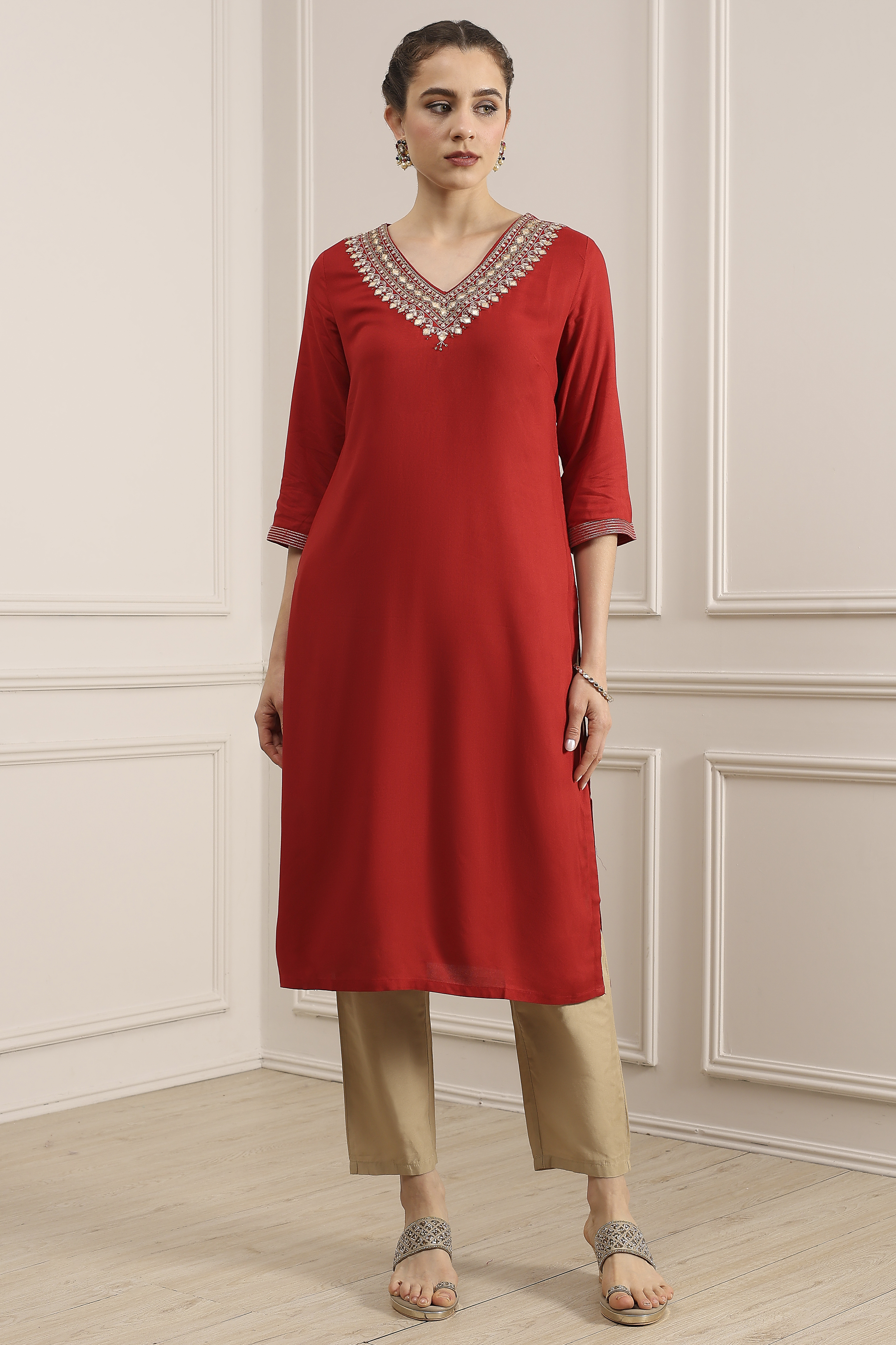 Red Solid Straight Kurta image number 5
