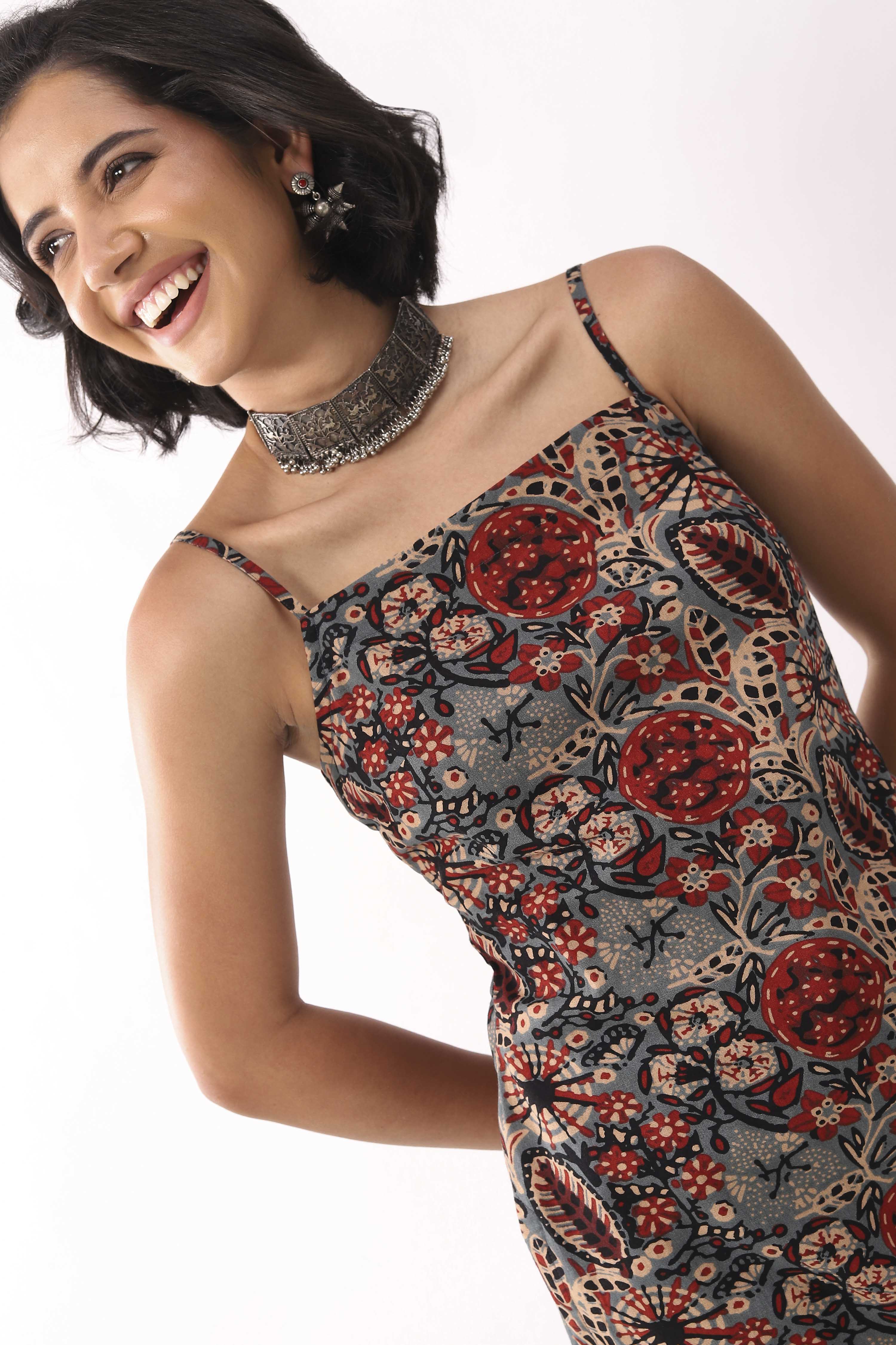 Blue & Red Cotton Floral Back Tie-Up Kurti image number 1