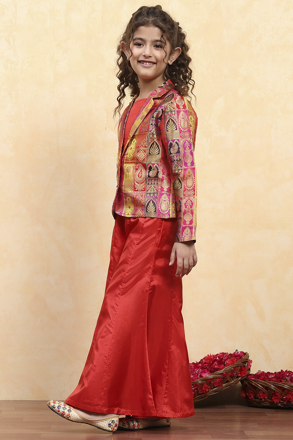 Pink Brocade Yarndyed Fitted 3 Piece Set image number 3
