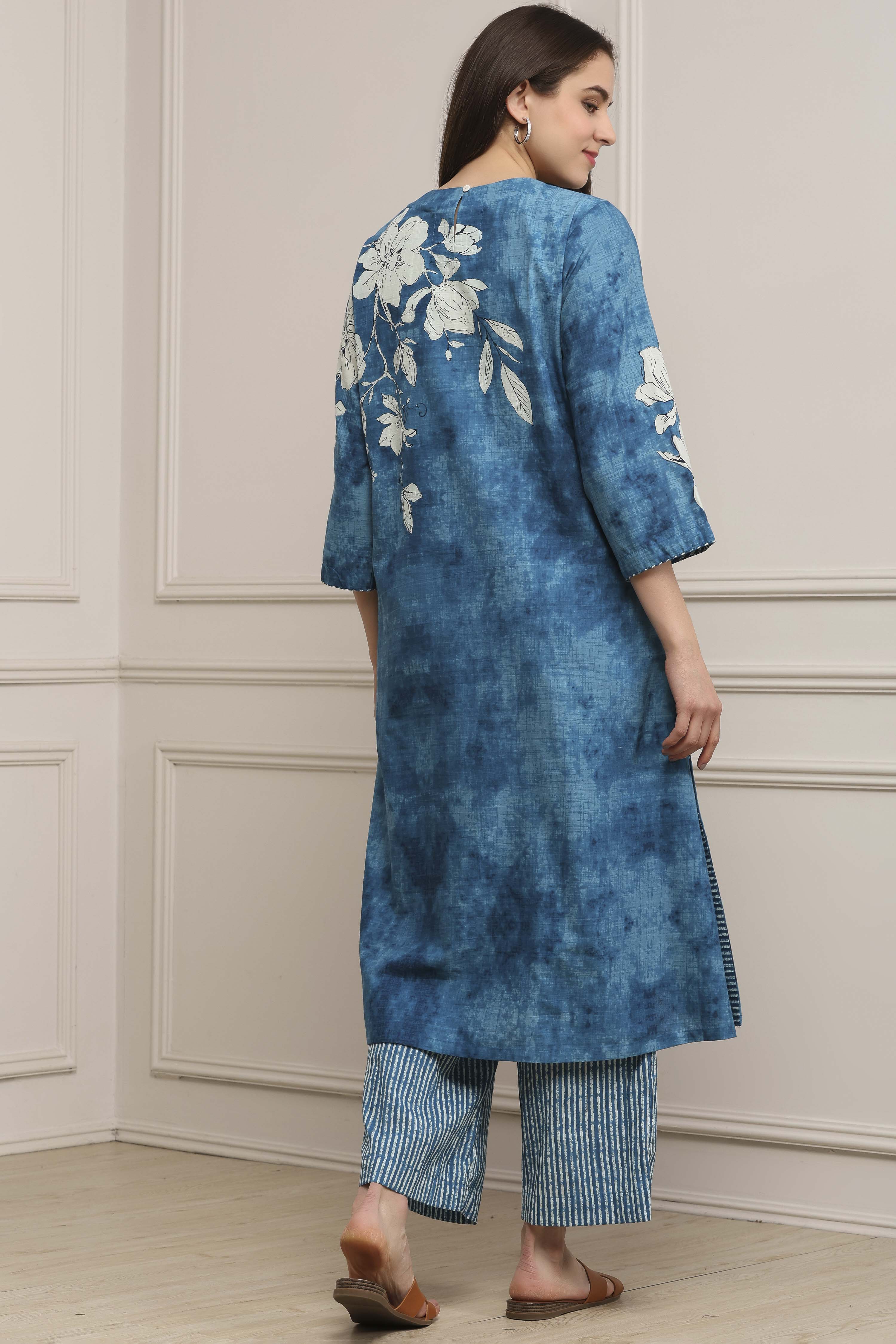 Blue Cotton Floral Printed Straight Kurta Set image number 4