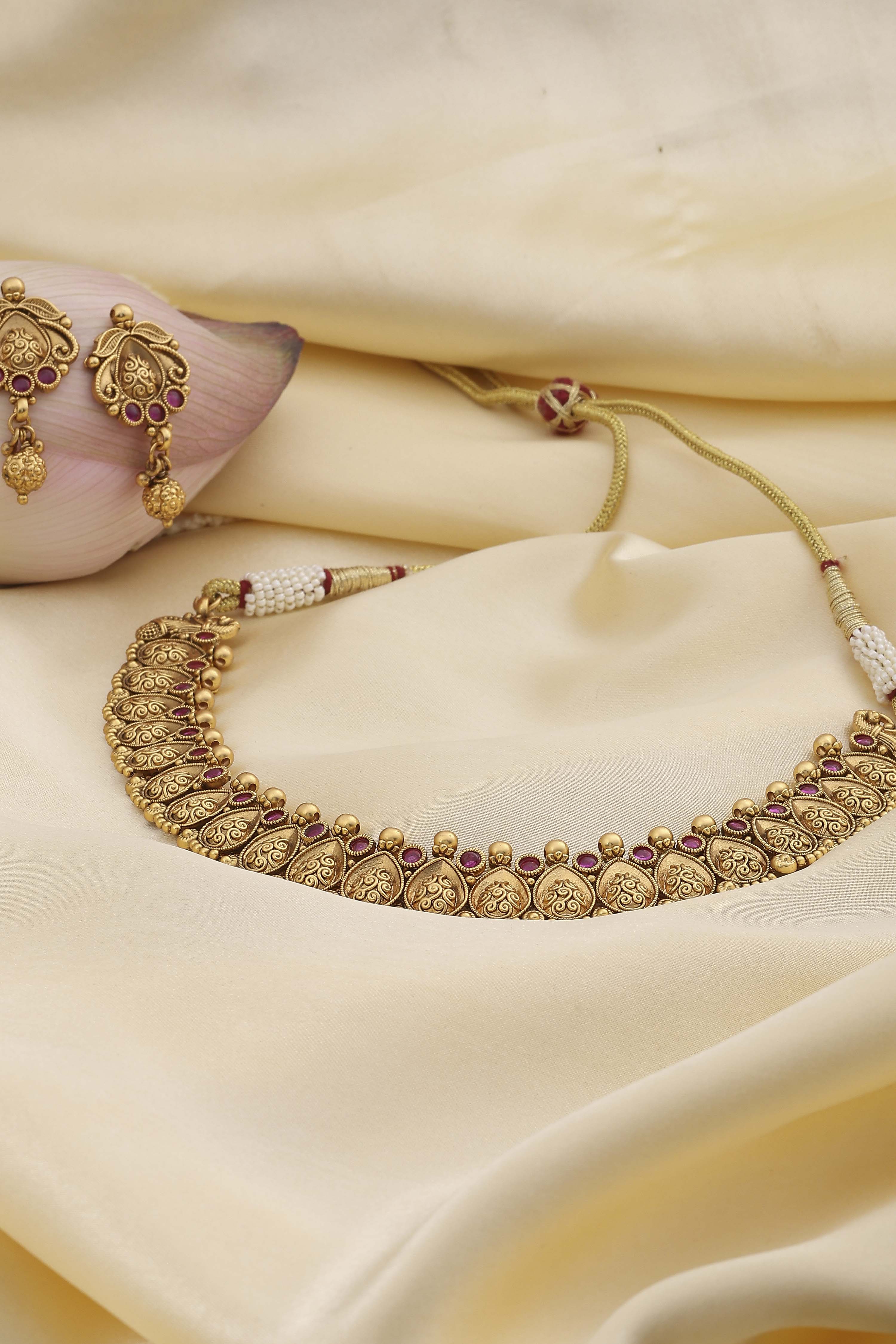 Gold Plated Brass Studded Necklace Set image number 0