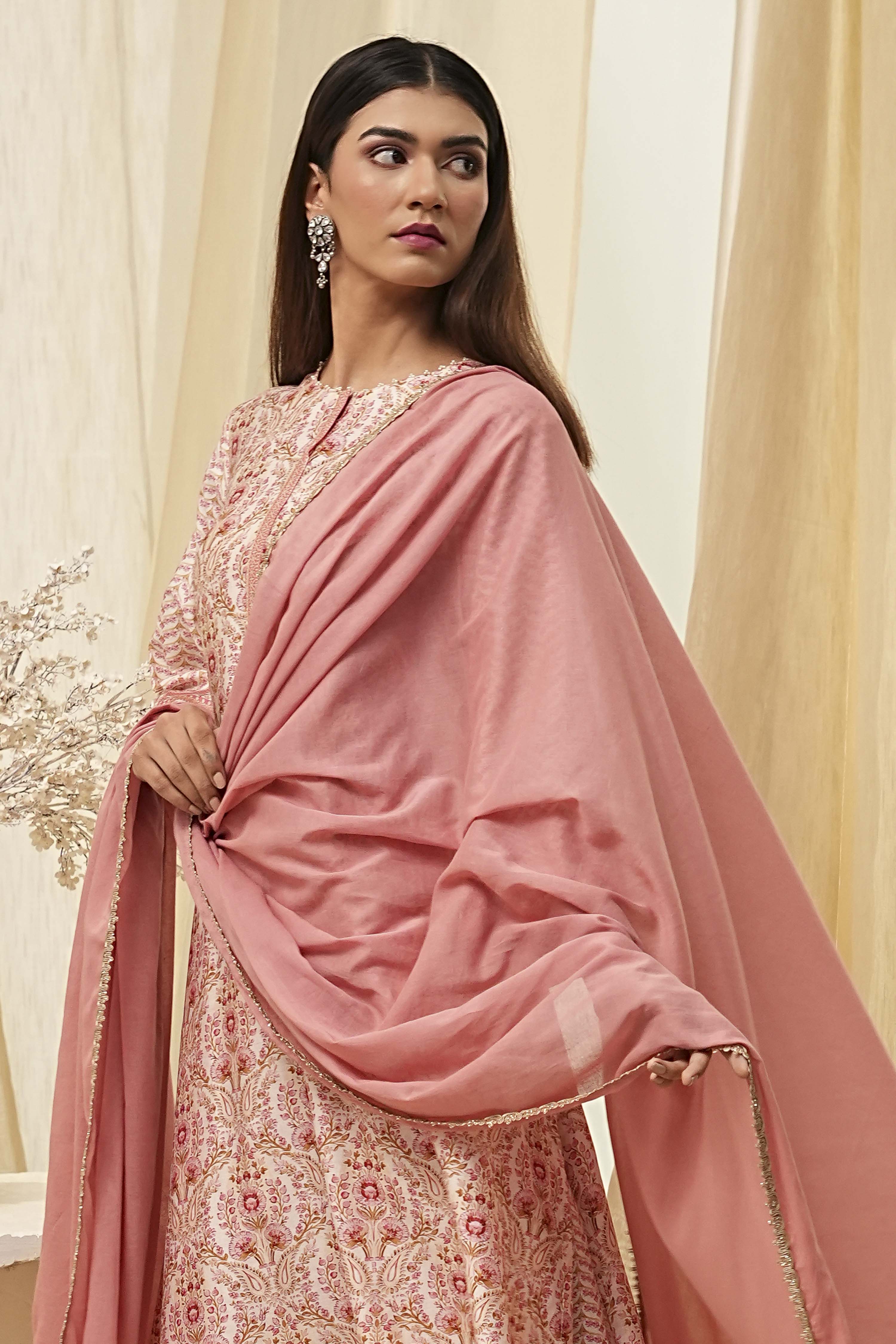 Red Cotton Solid Dupatta image number 1