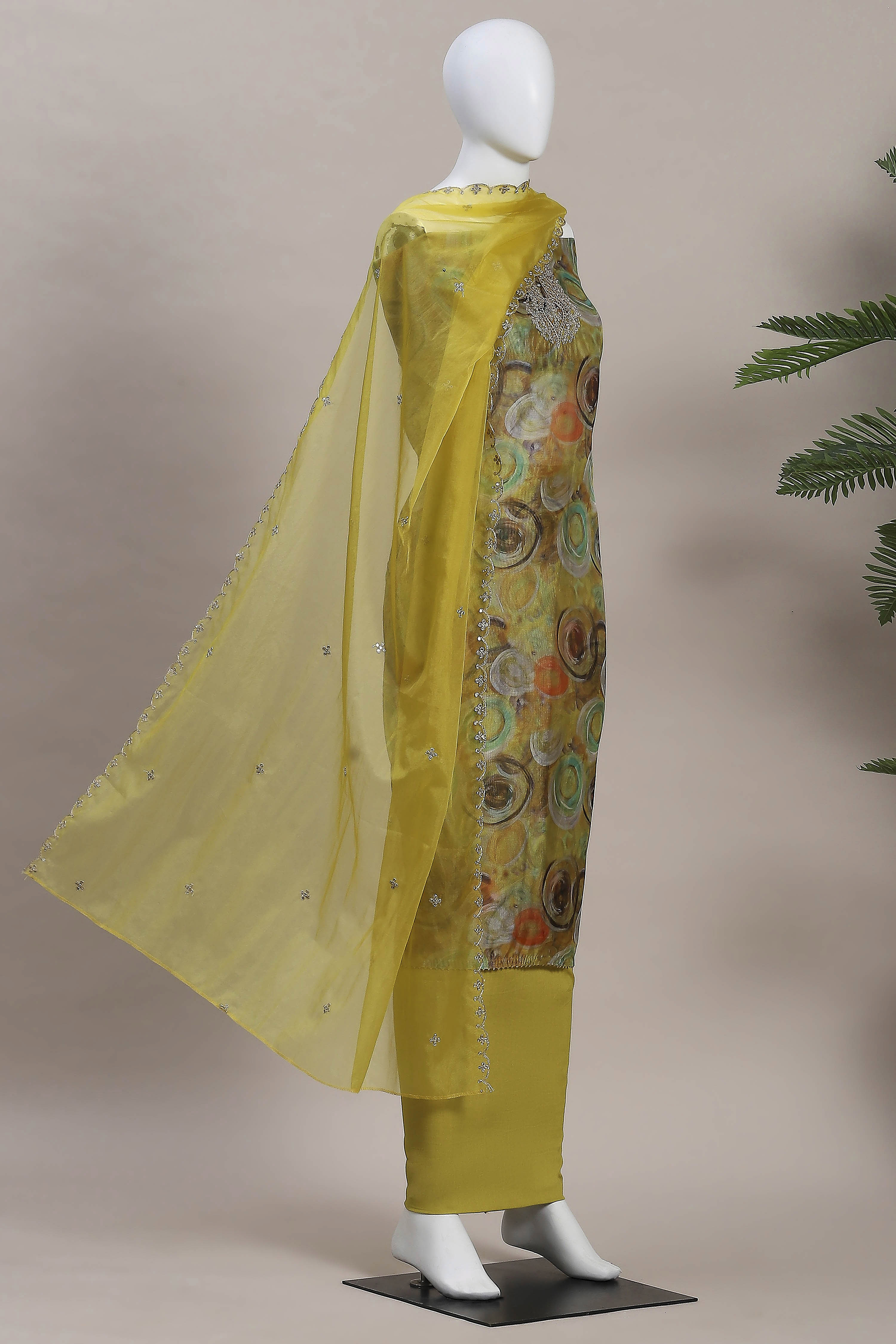Peach-Colored Organza Rajasthani Print Unstitched Suit Set image number 4