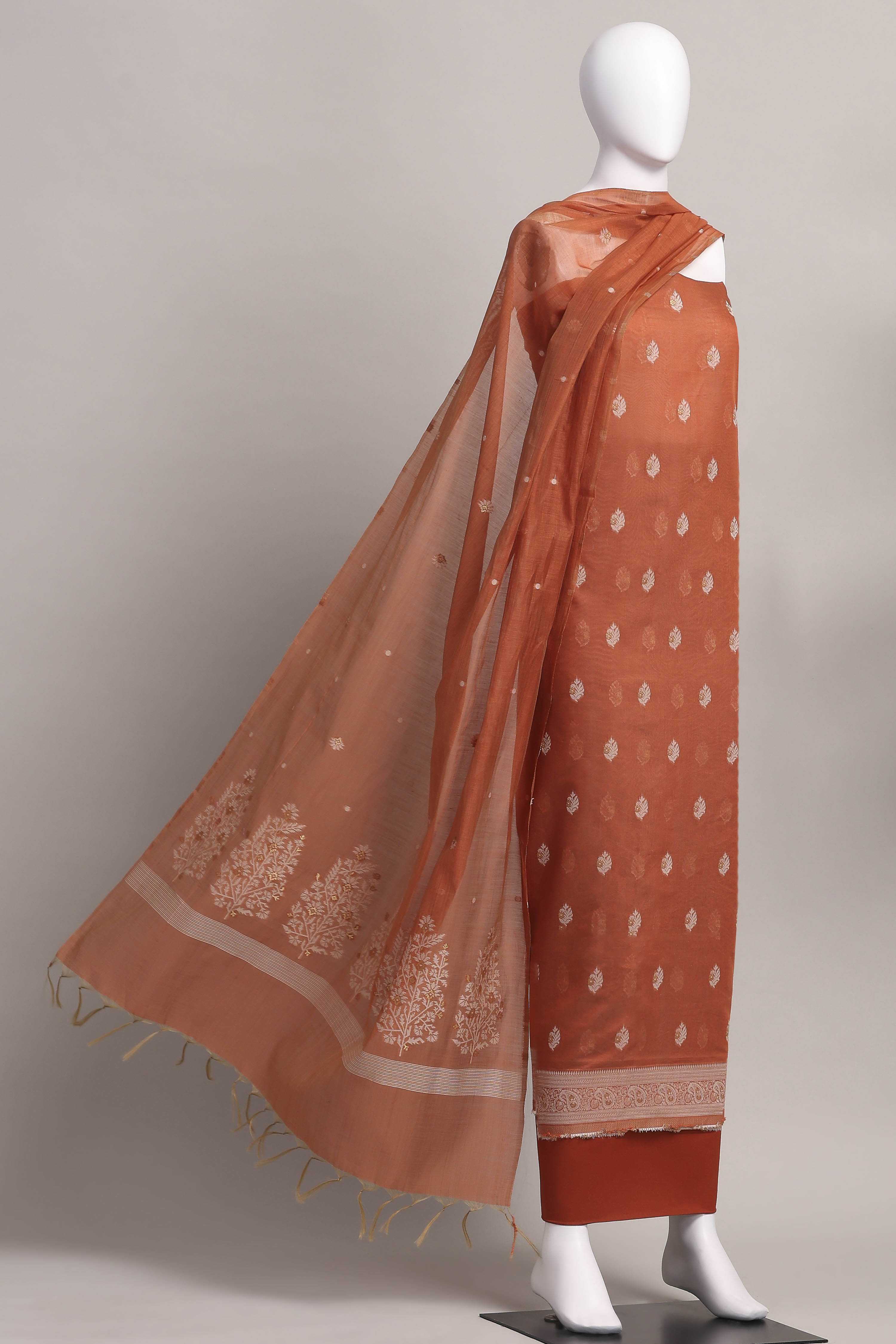 Pink Cotton Jamdani Unstitched Suit Set image number 4