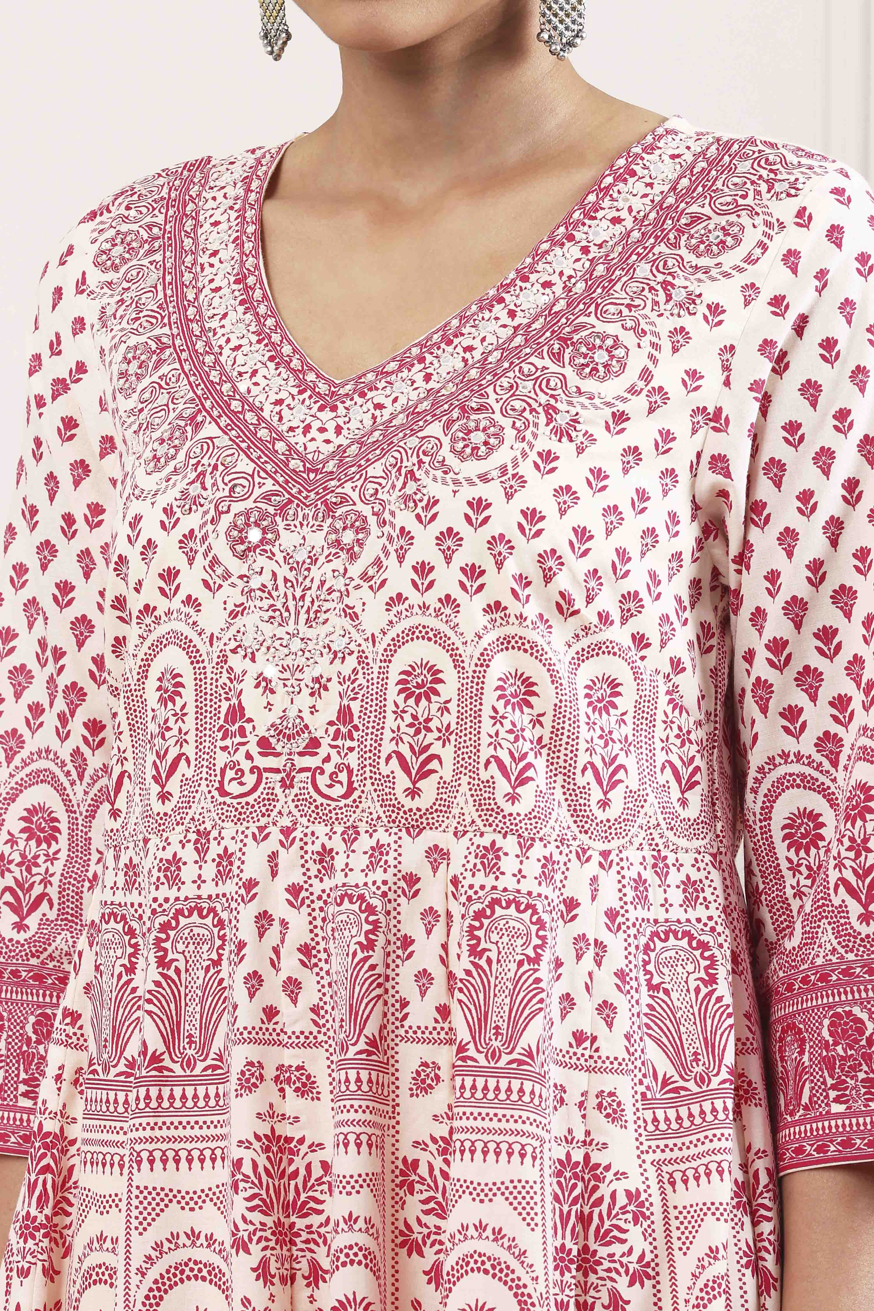Off-White Cotton Floral Printed Kalidar Suit Set image number 1