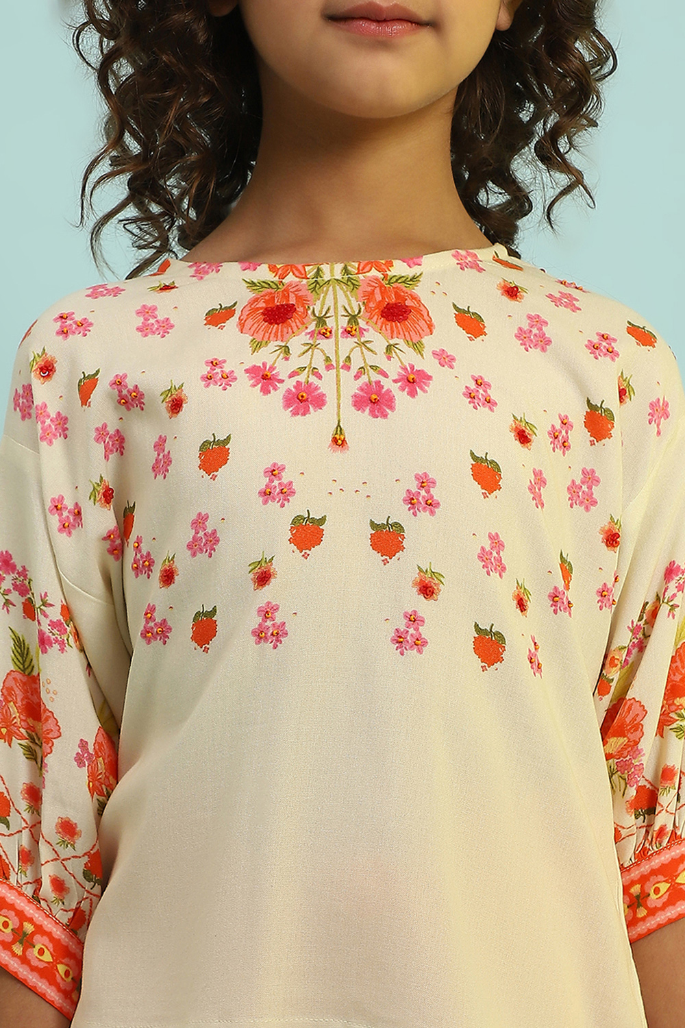 Off-White Floral Printed Top image number 1