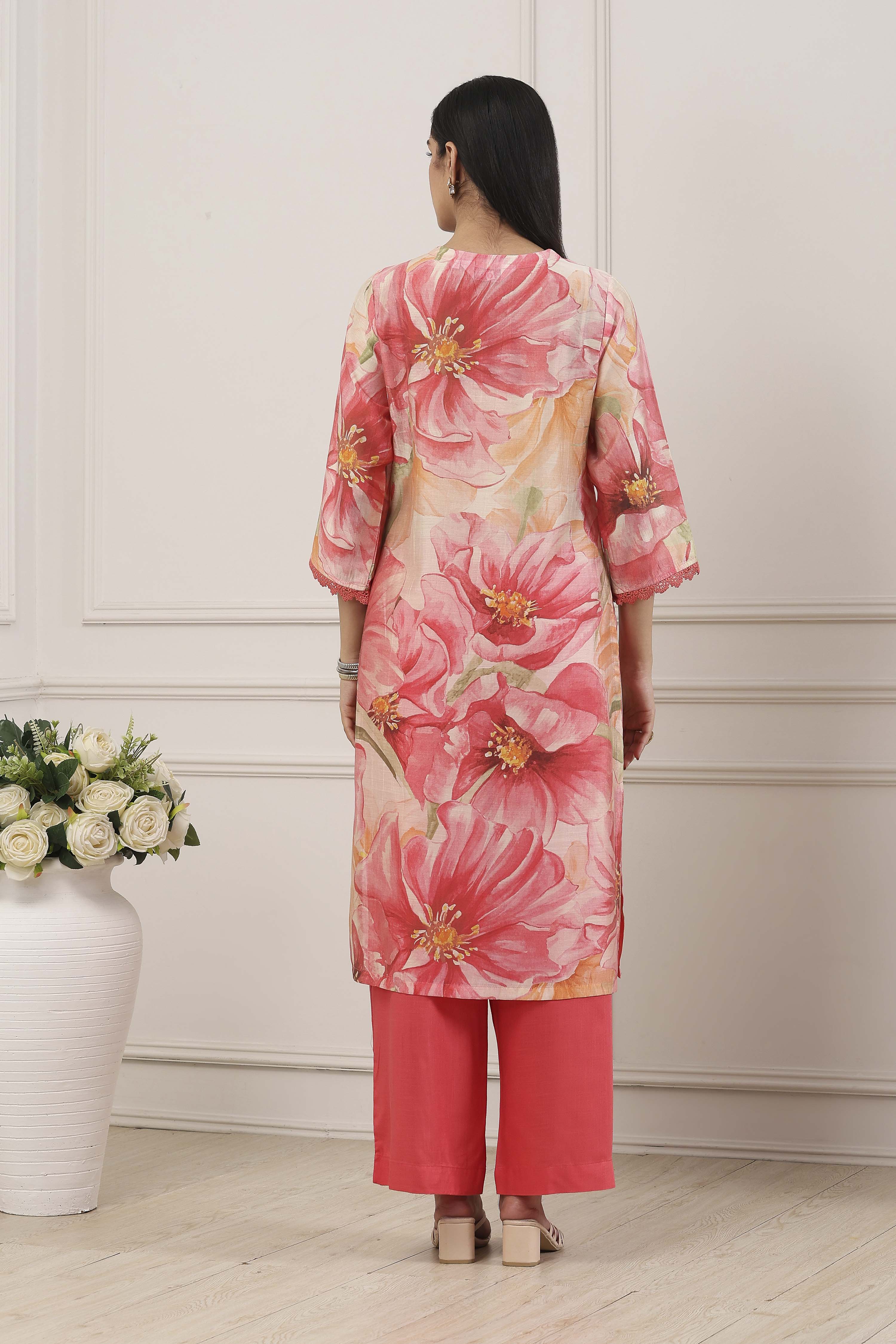 Pink Floral Print Lace Trim Straight Suit Set image number 4