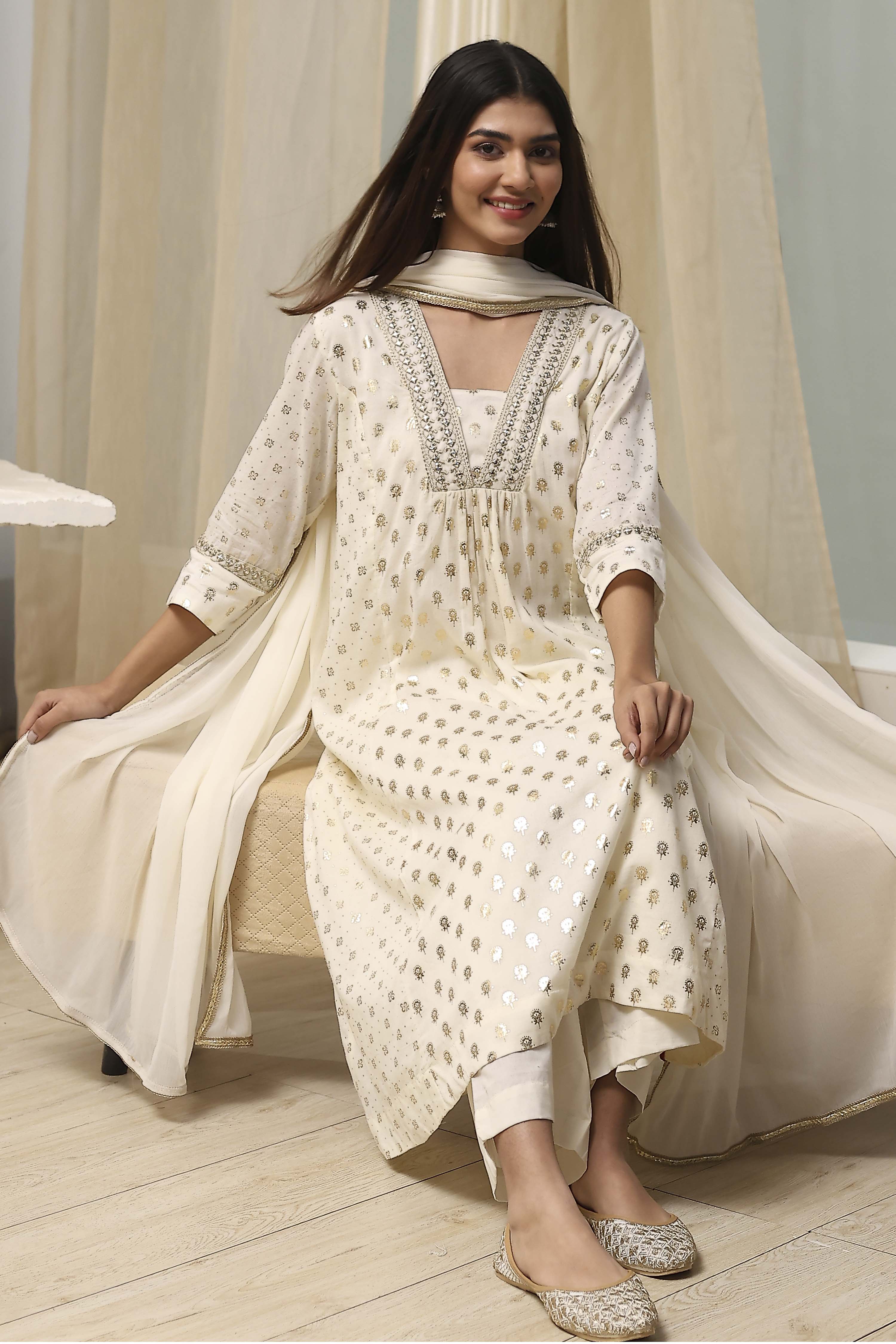Off-White Cotton Printed Gathered Suit Set image number 0