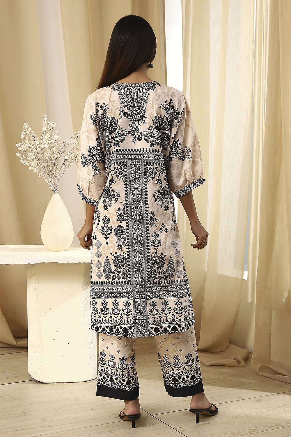 Beige and Brown Pure Cotton Printed Kurta Set image number 4
