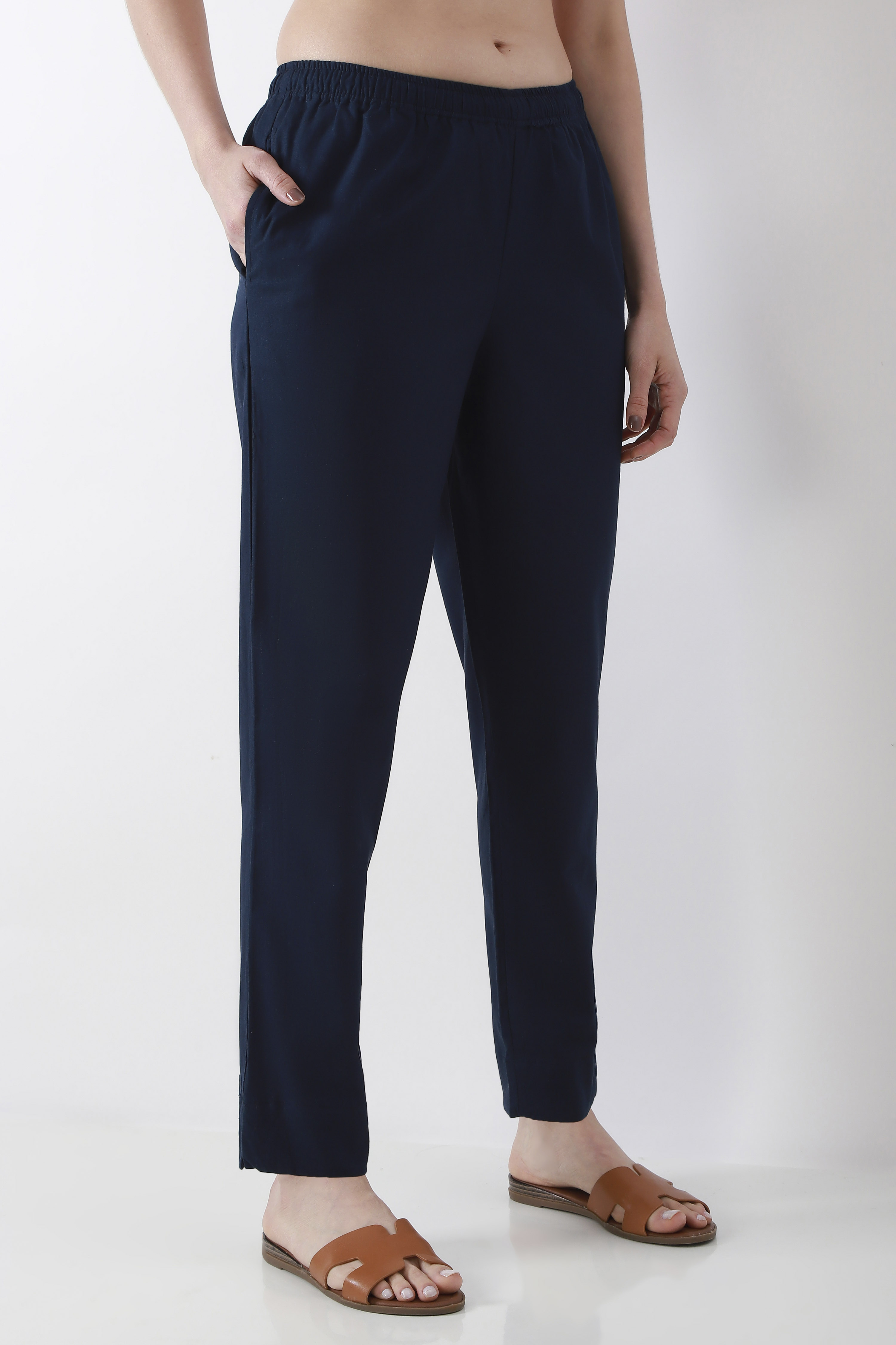 Bottle Green Cotton Solid Fitted Pants image number 3