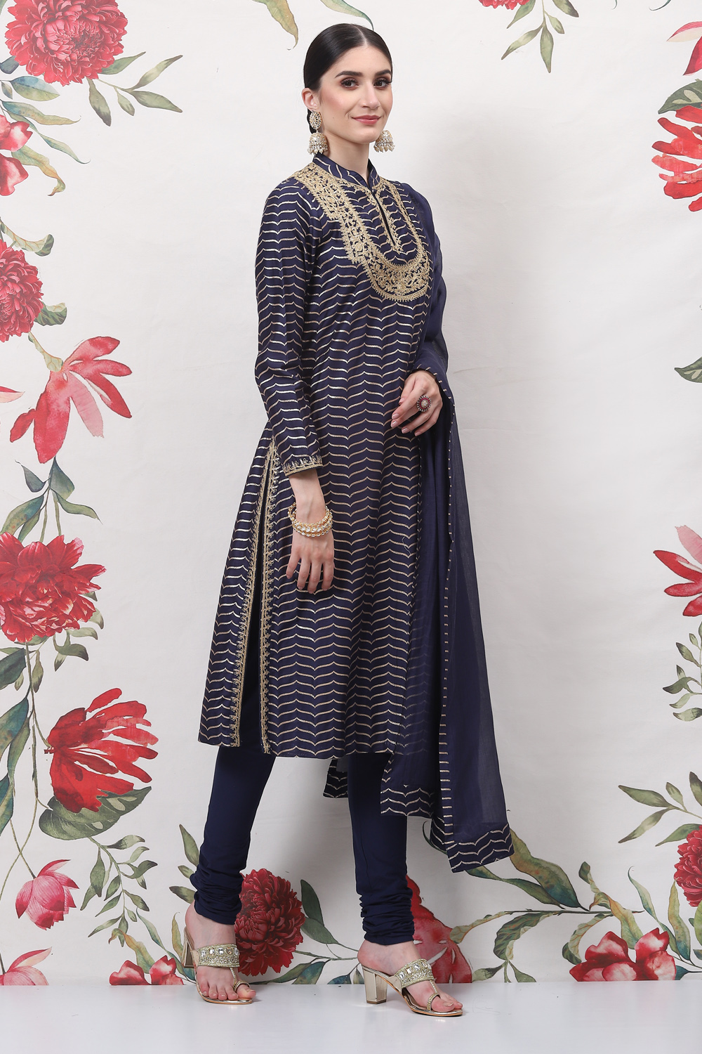 Blue Cotton Silk Straight Yarndyed Suit Set image number 6